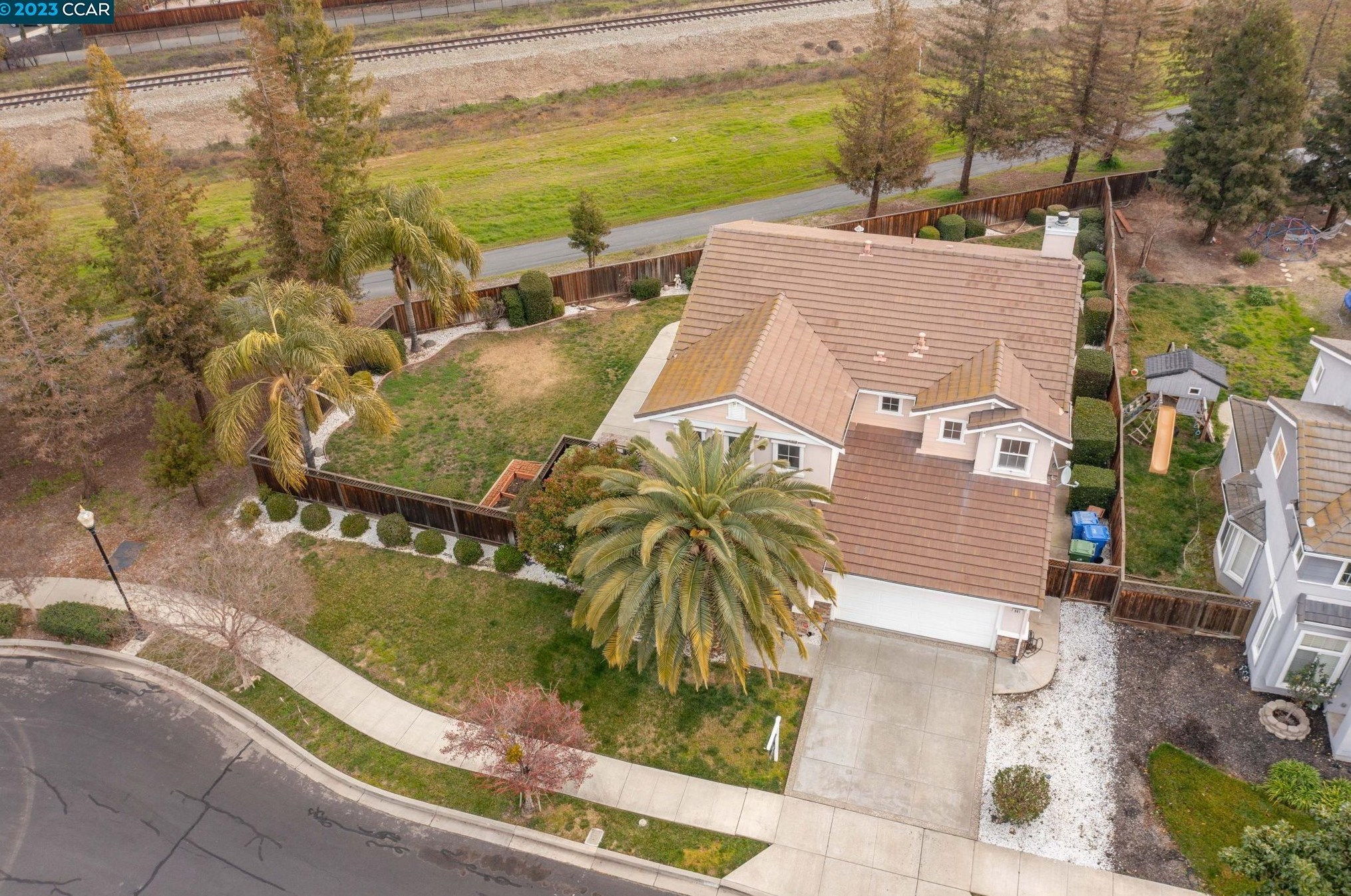 981 Chamomile Ln, Los Angeles CA  94513-6166 exterior