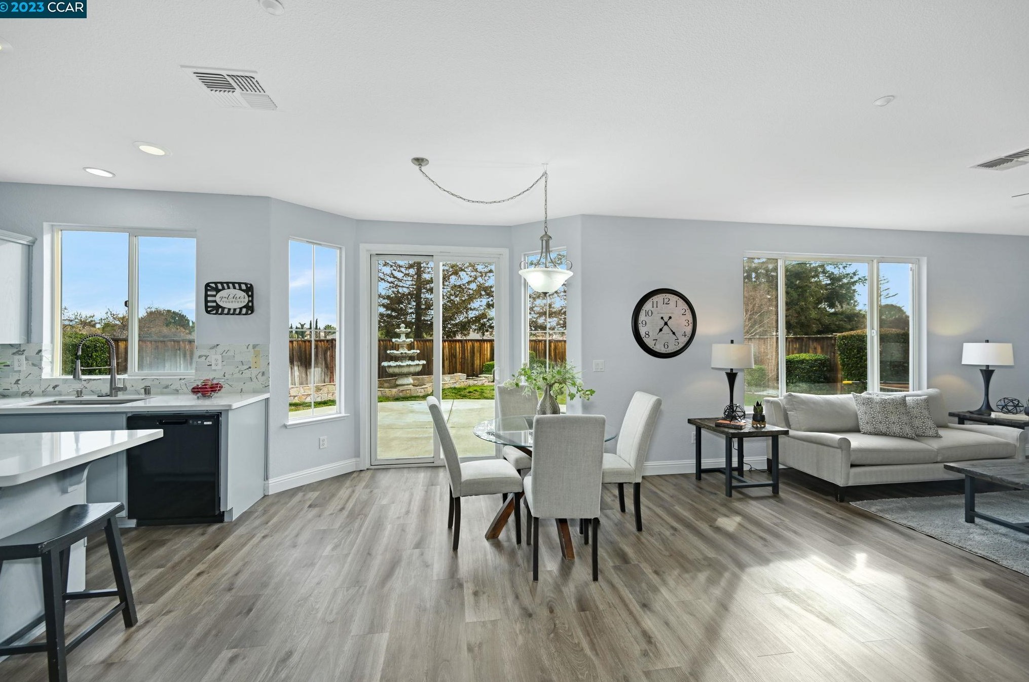 981 Chamomile Ln, Los Angeles CA  94513-6166 exterior