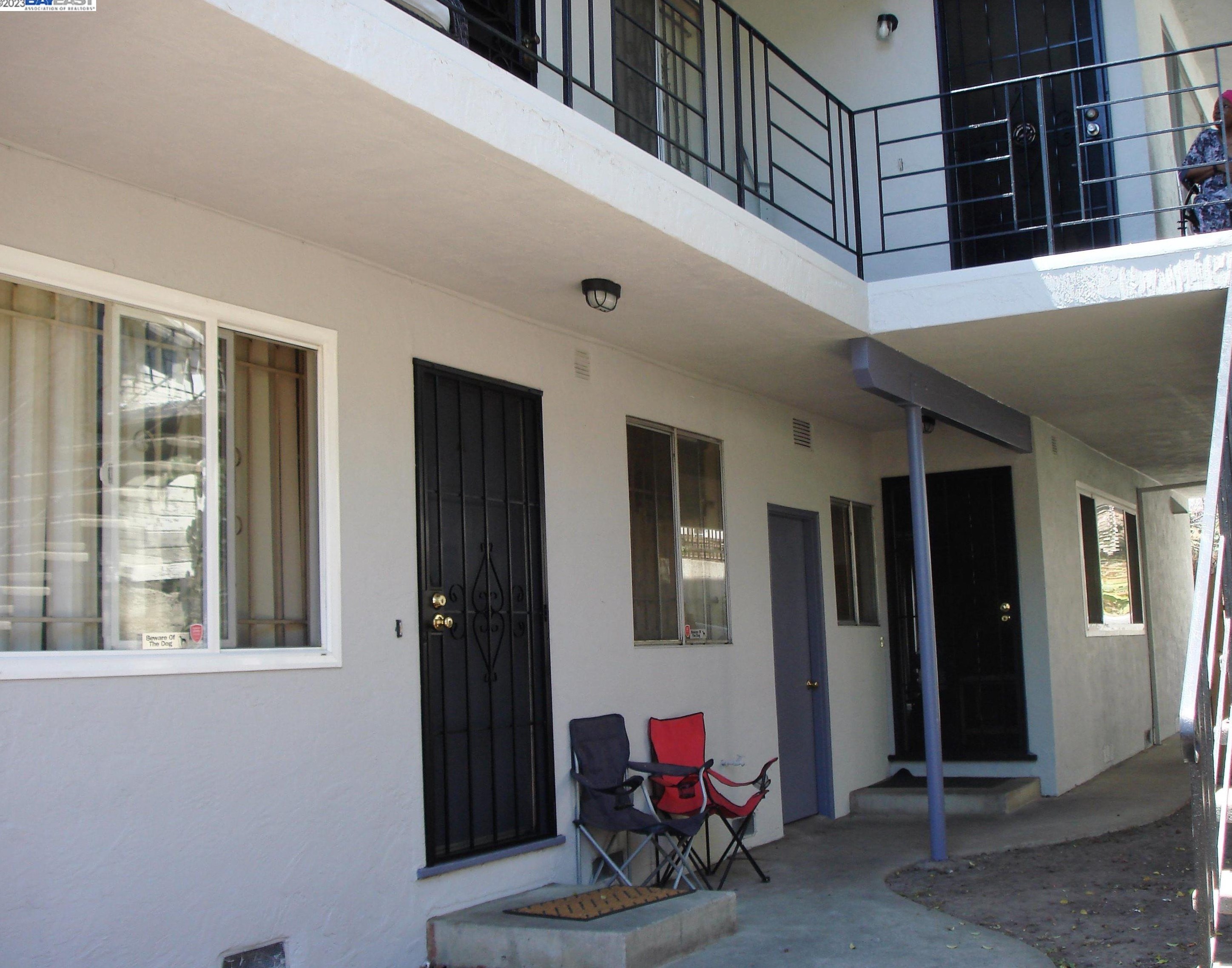 3077 Birdsall Ave, Oakland CA 94619-3358 exterior