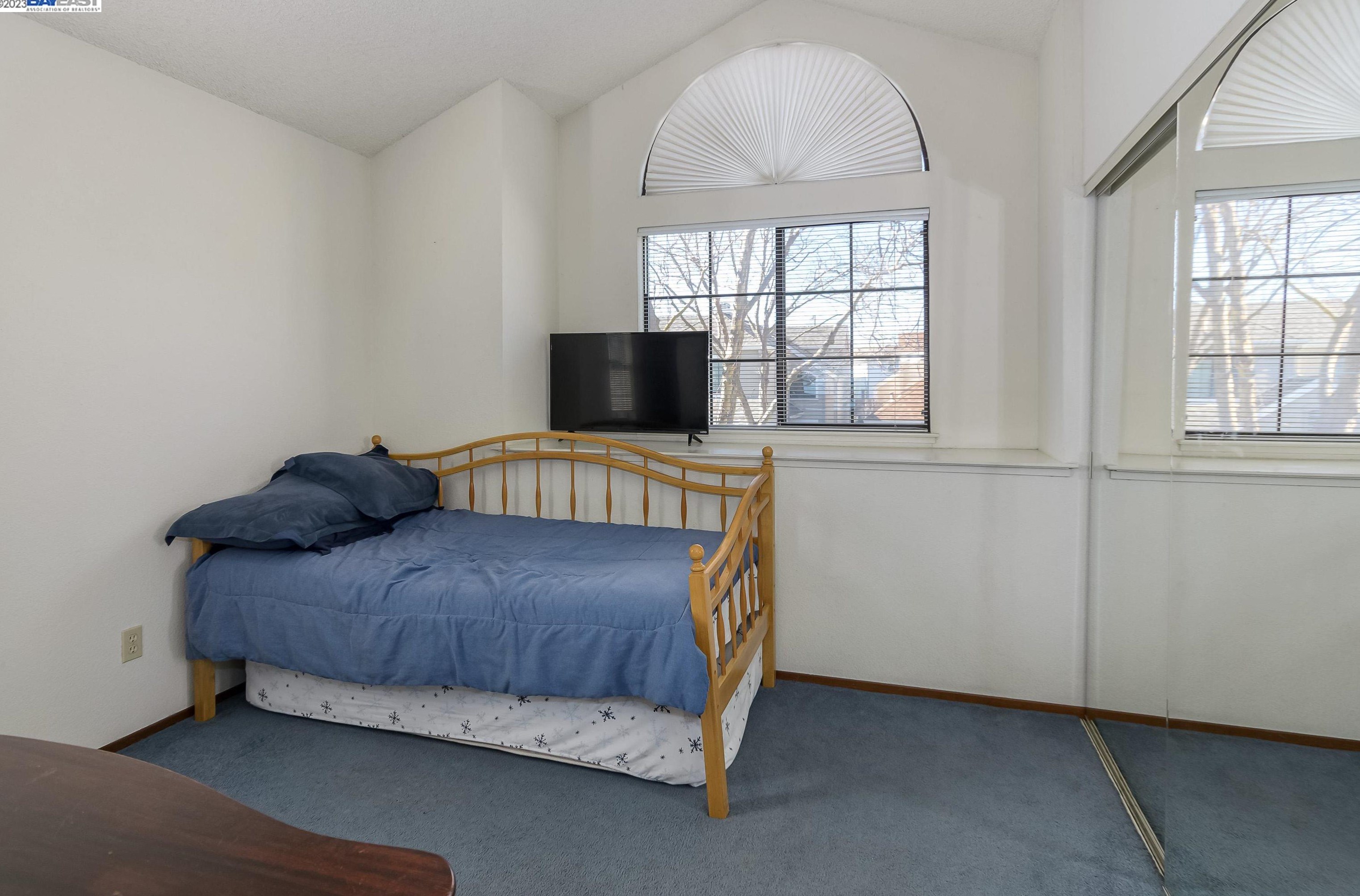 18 Brehaut Ct, Alameda CA  94502-7935 exterior