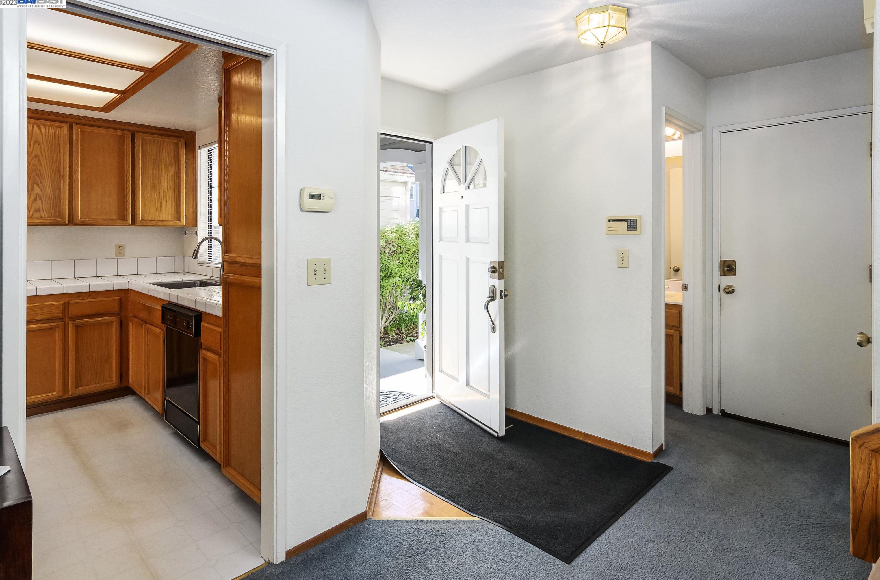 18 Brehaut Ct, Alameda CA  94502-7935 exterior