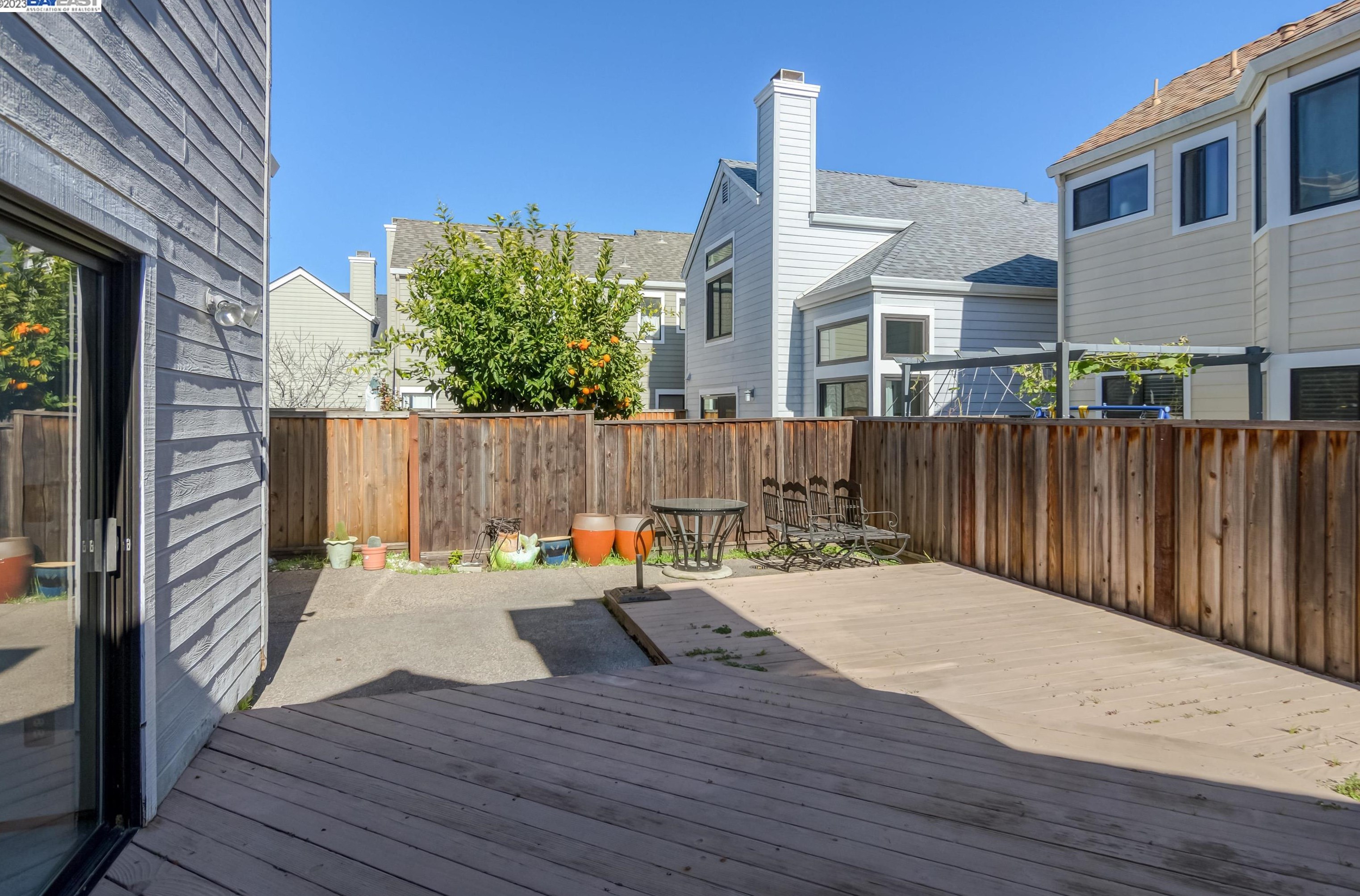18 Brehaut Ct, Alameda CA  94502-7935 exterior