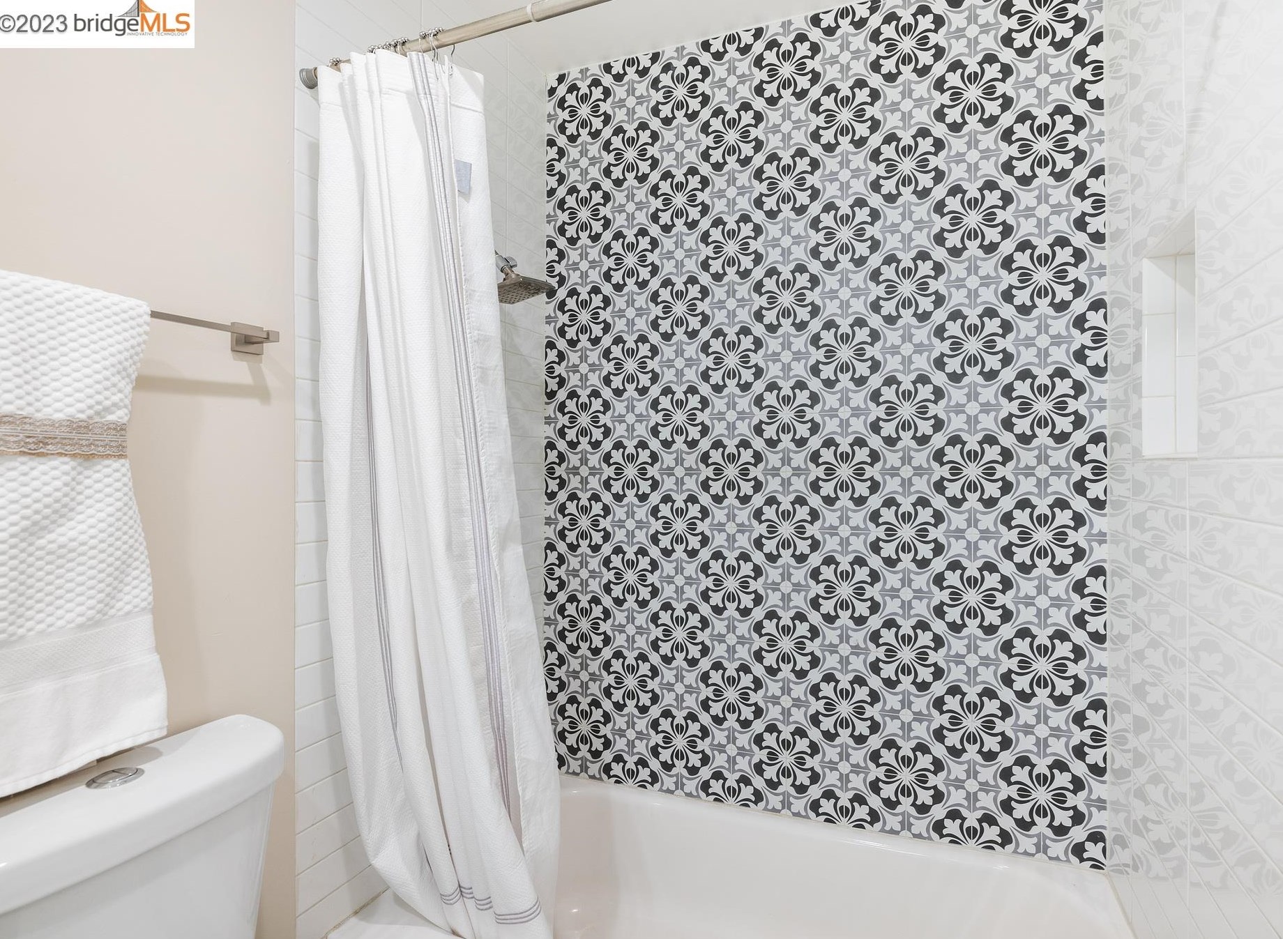 1174 Richmond St, Richmond CA  94530-2656 exterior