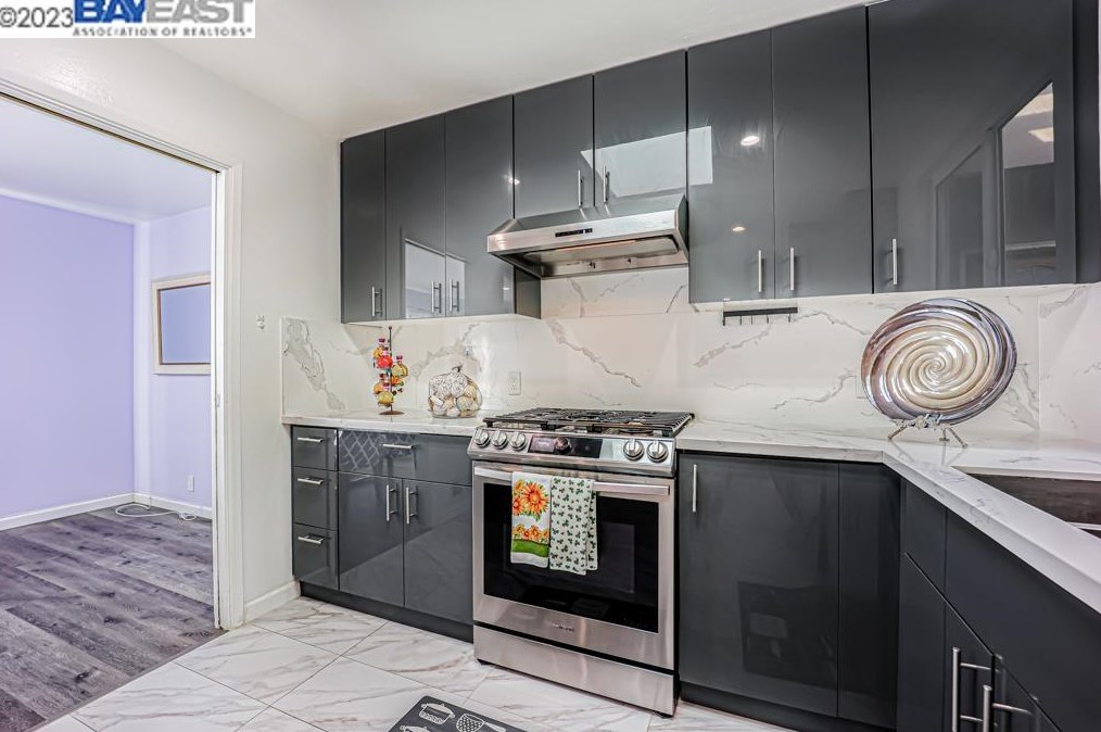 226 Hanover St, San Francisco CA  94112-4350 exterior