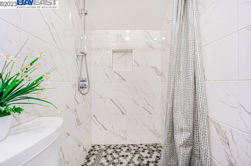 226 Hanover St, San Francisco CA  94112-4350 exterior