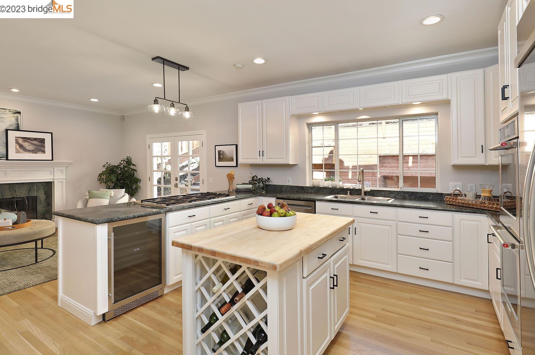 6157 Ruthland Rd, Oakland CA  94611-1835 exterior