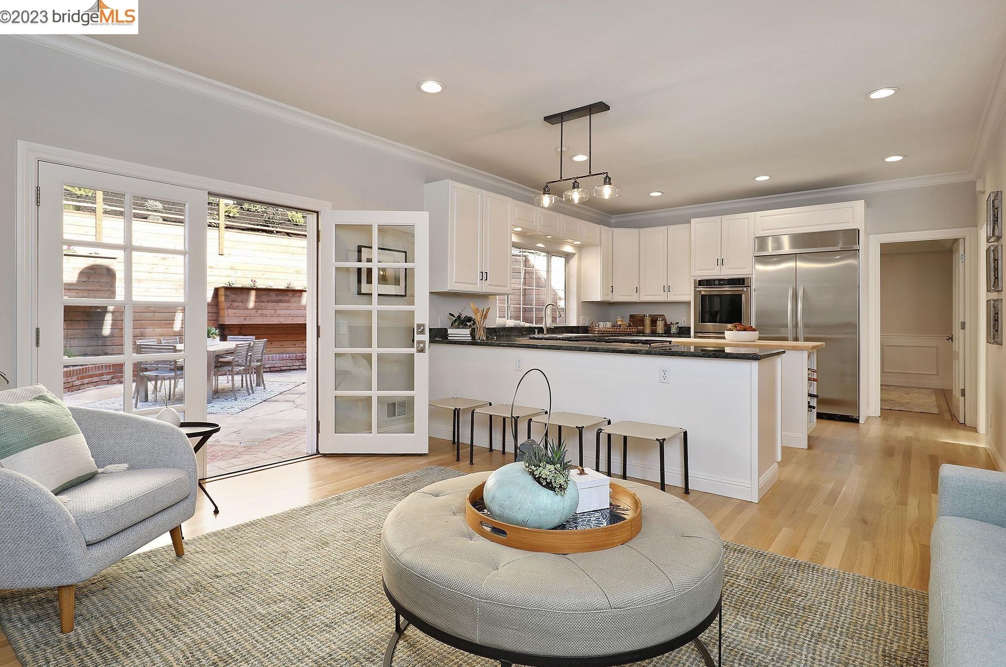 6157 Ruthland Rd, Oakland CA  94611-1835 exterior