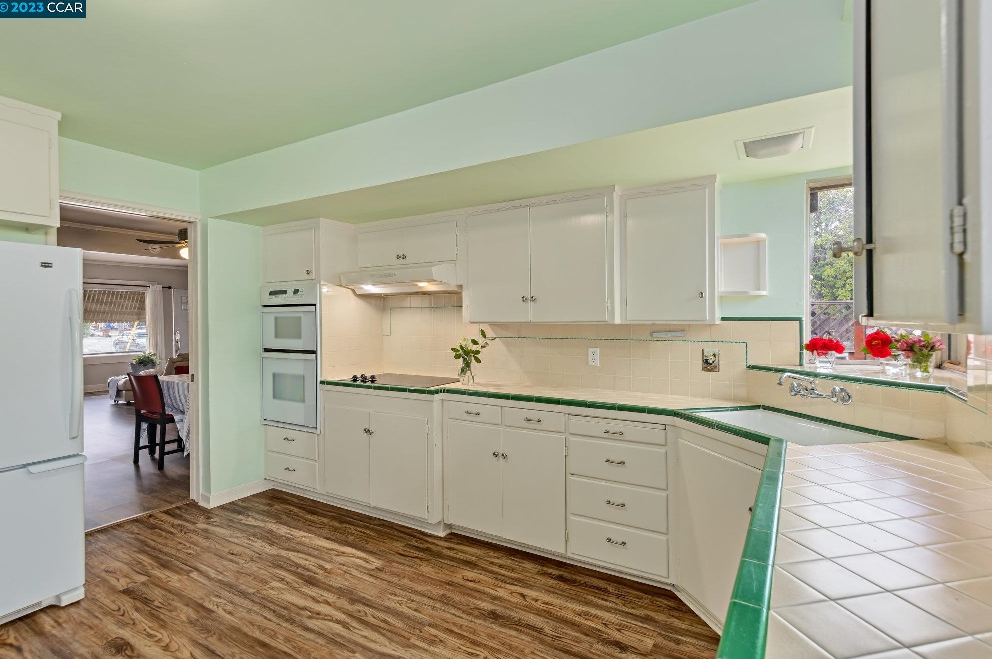 415 E St, Antioch CA  94509-1216 exterior