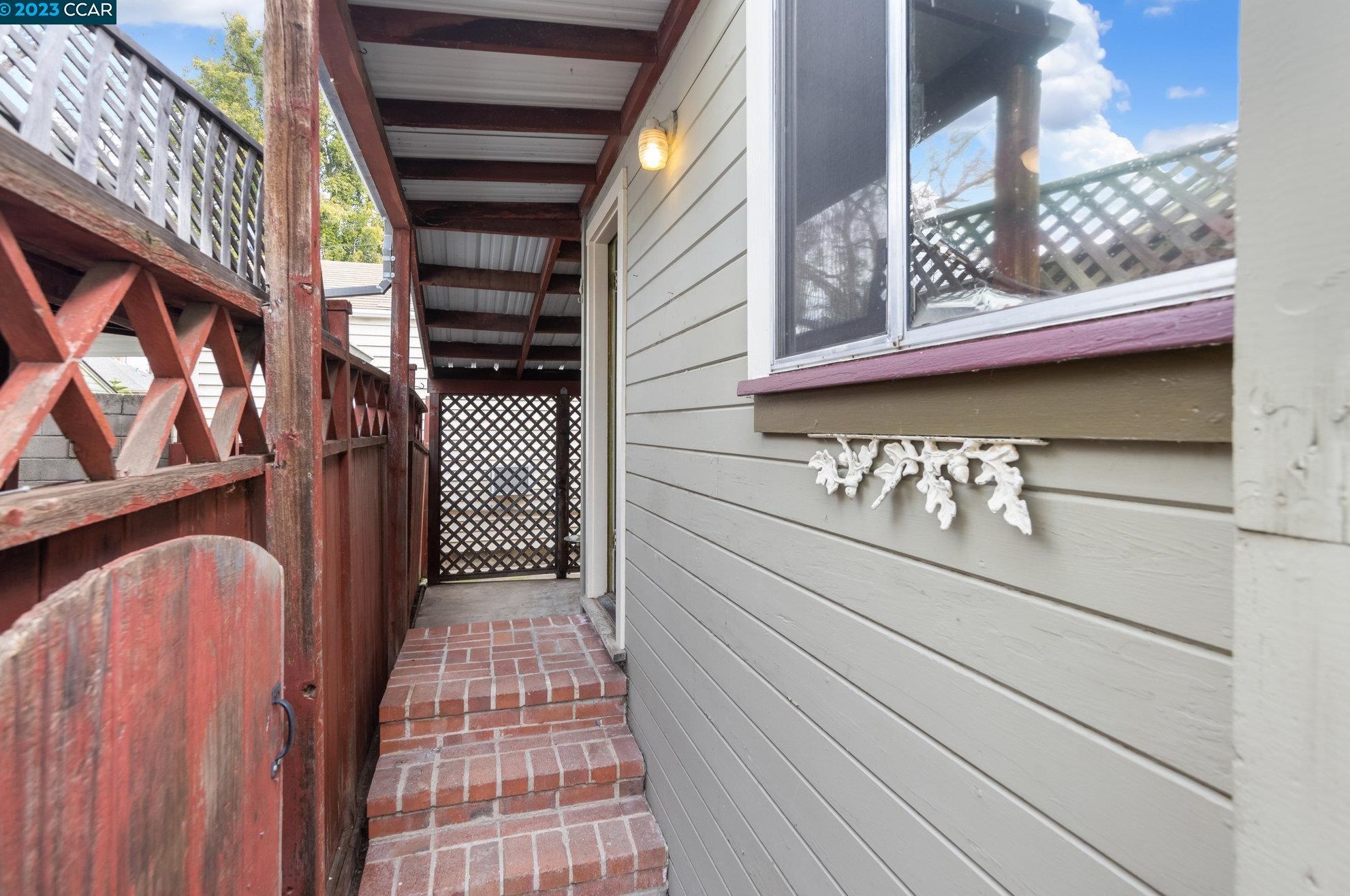 415 E St, Antioch CA  94509-1216 exterior