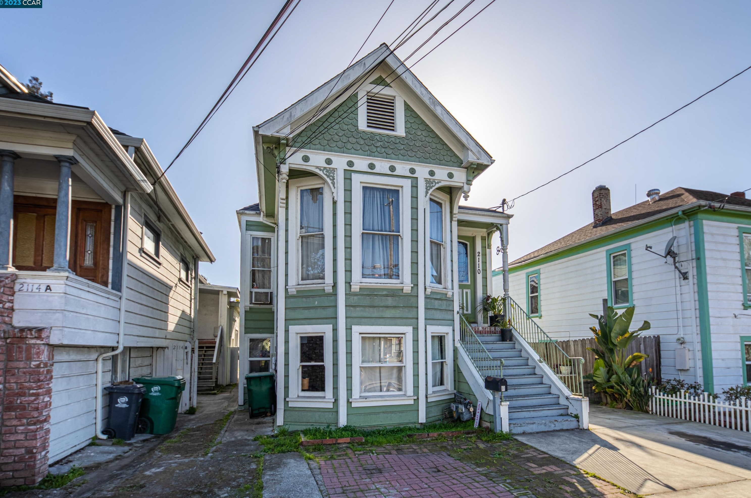 2110 Buena Vis Ave, Alameda CA 94501-2156 exterior