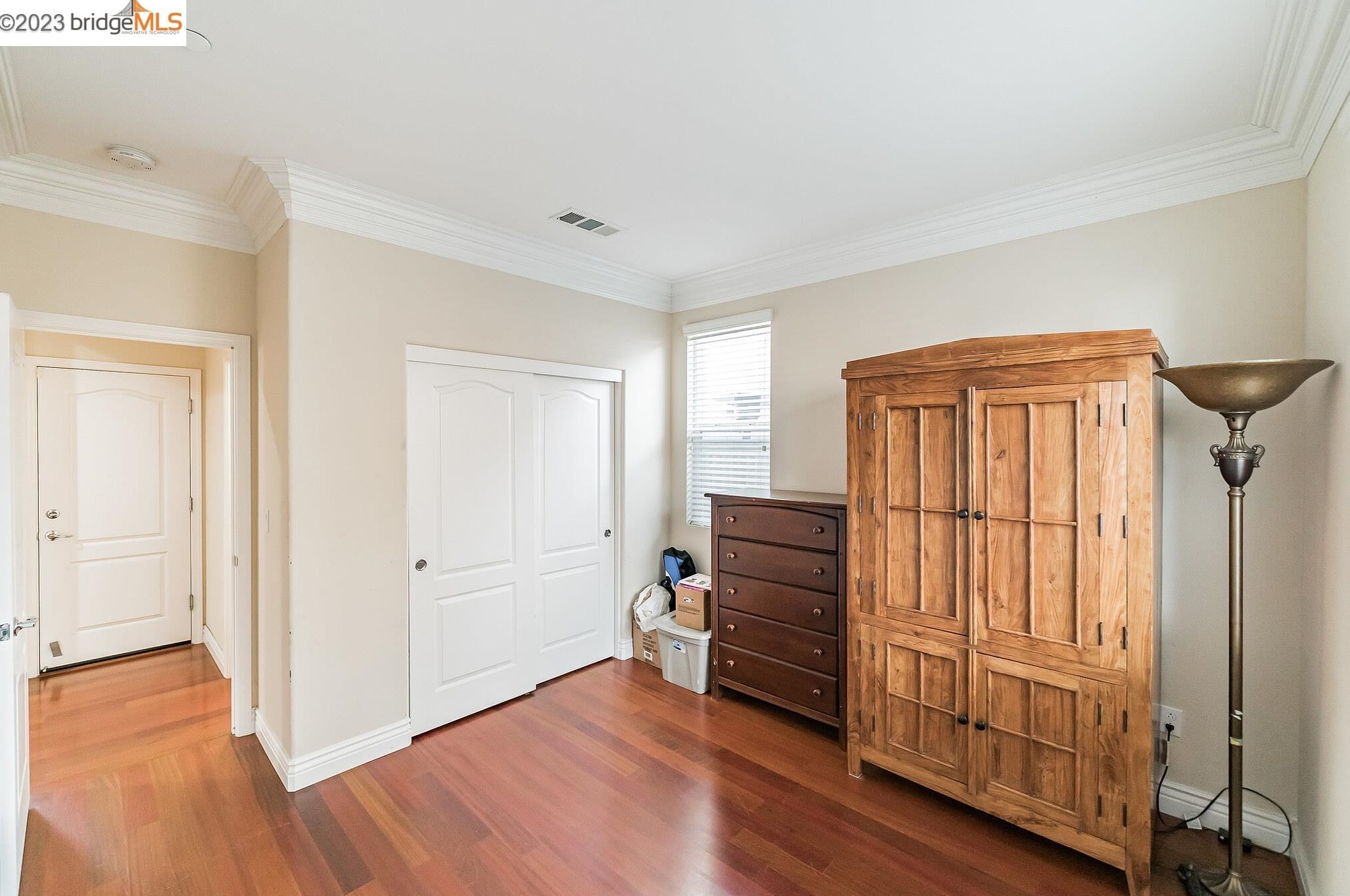 476 Milford St, Los Angeles CA  94513-5544 exterior