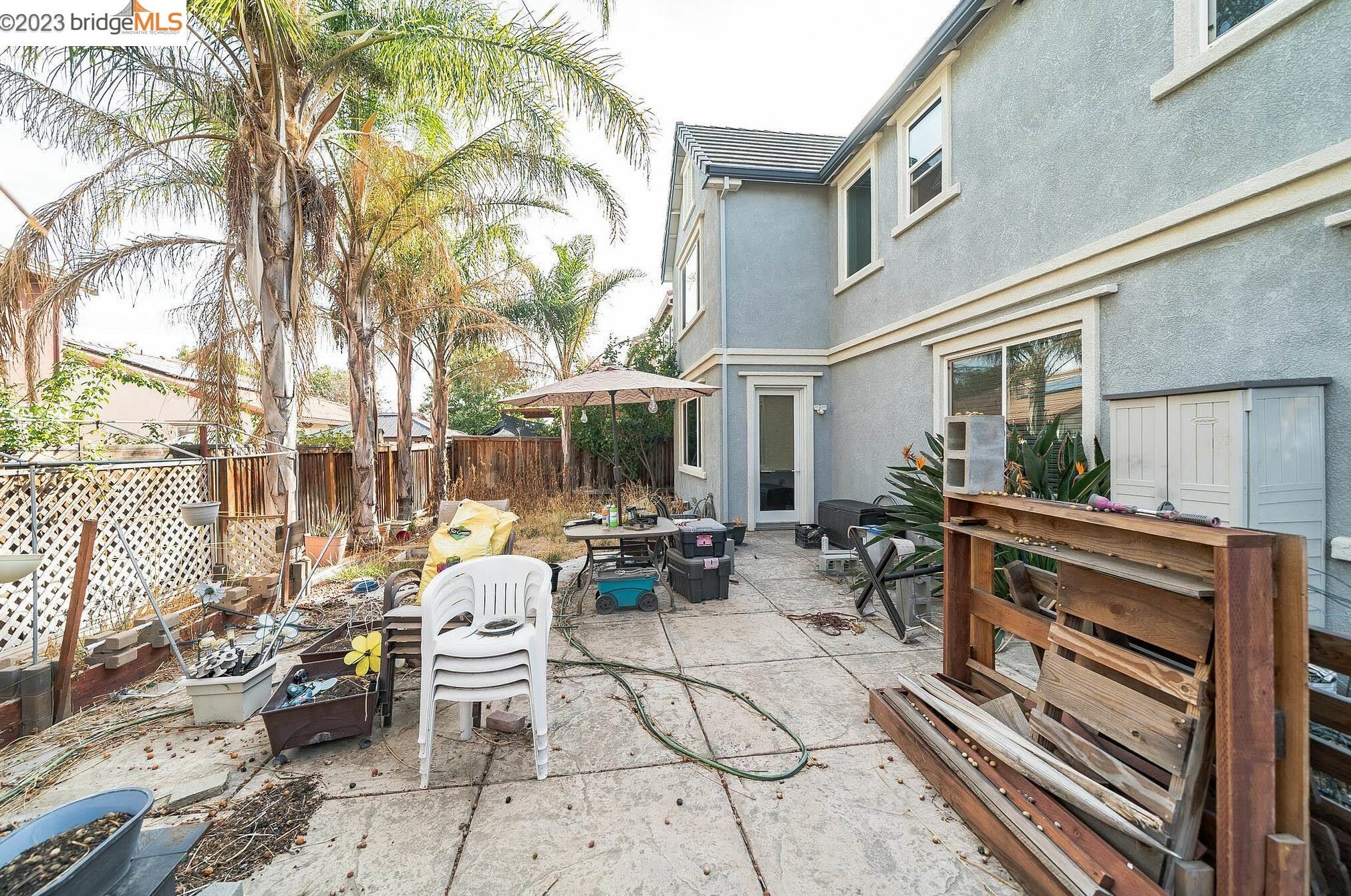 476 Milford St, Los Angeles CA  94513-5544 exterior