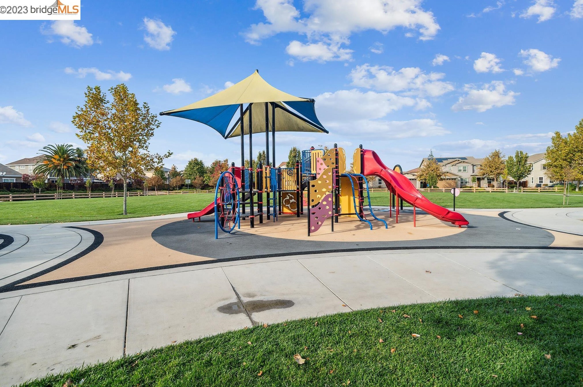 476 Milford St, Los Angeles CA  94513-5544 exterior