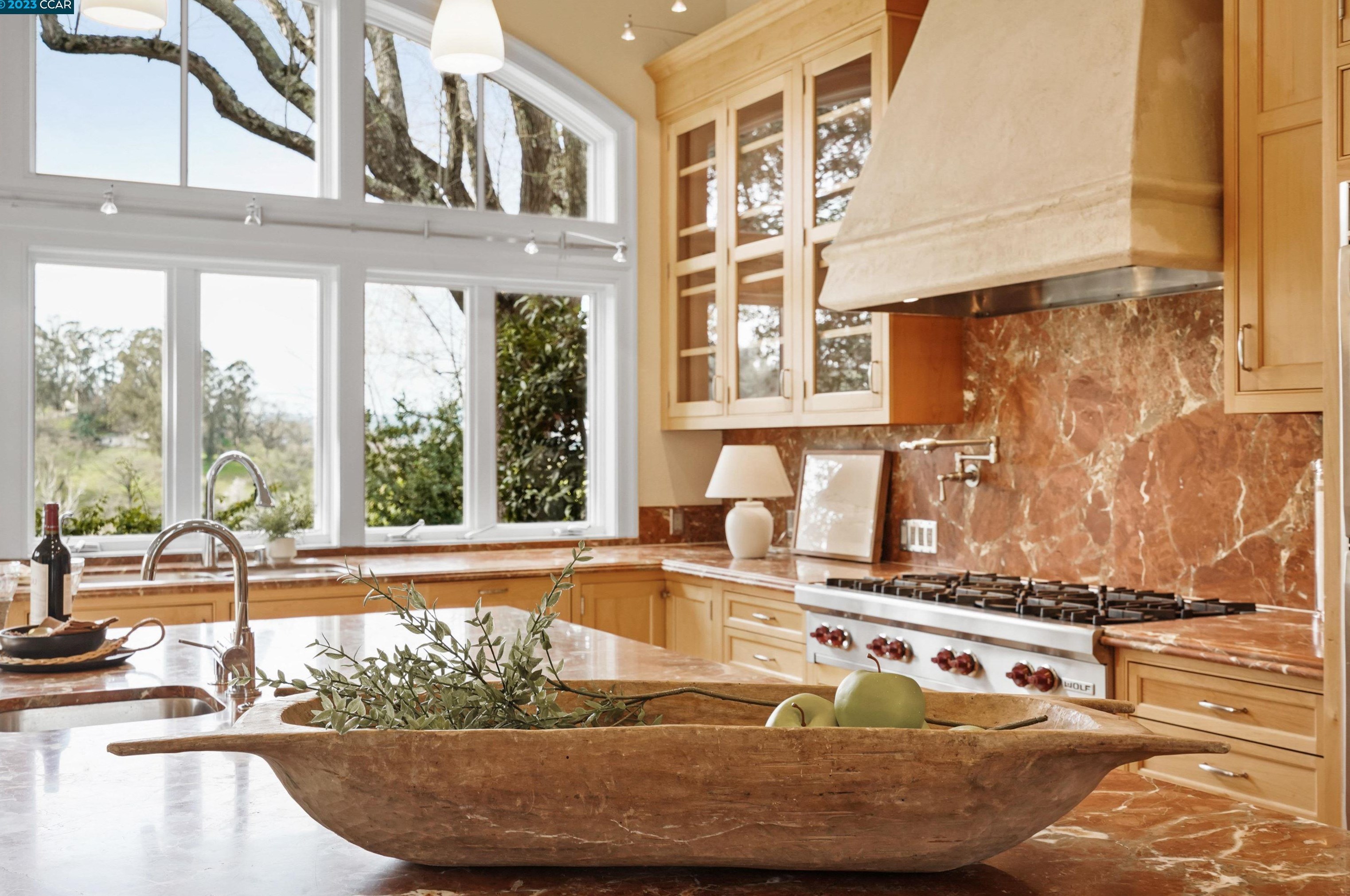 37 Bacon Ct, Lafayette CA  94549-6232 exterior