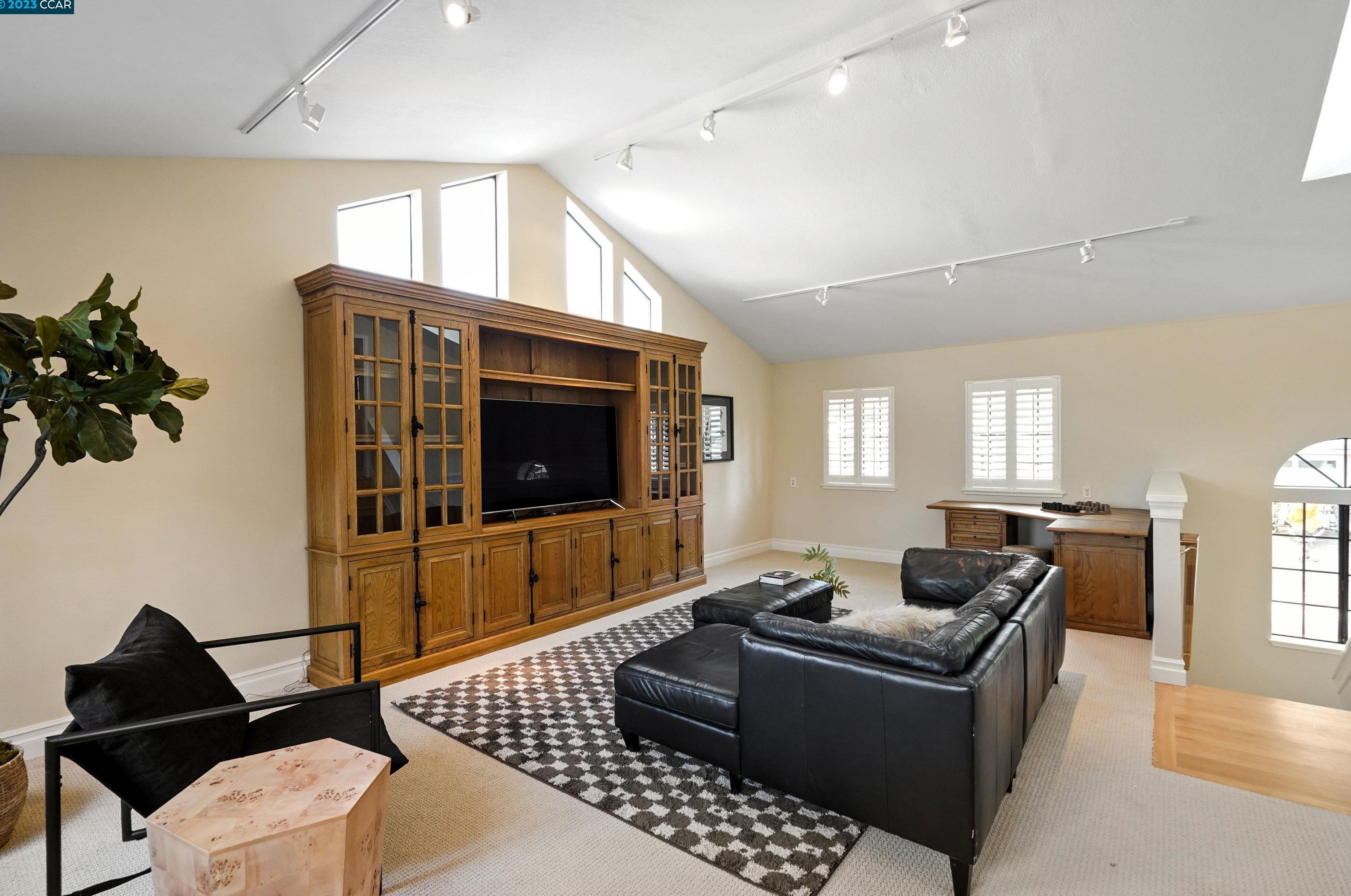 37 Bacon Ct, Lafayette CA  94549-6232 exterior