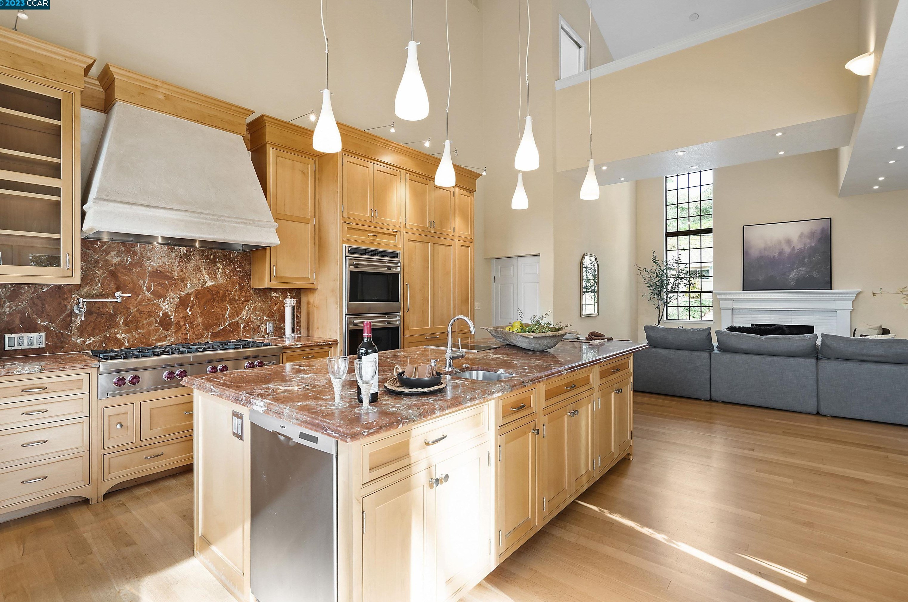 37 Bacon Ct, Lafayette CA  94549-6232 exterior