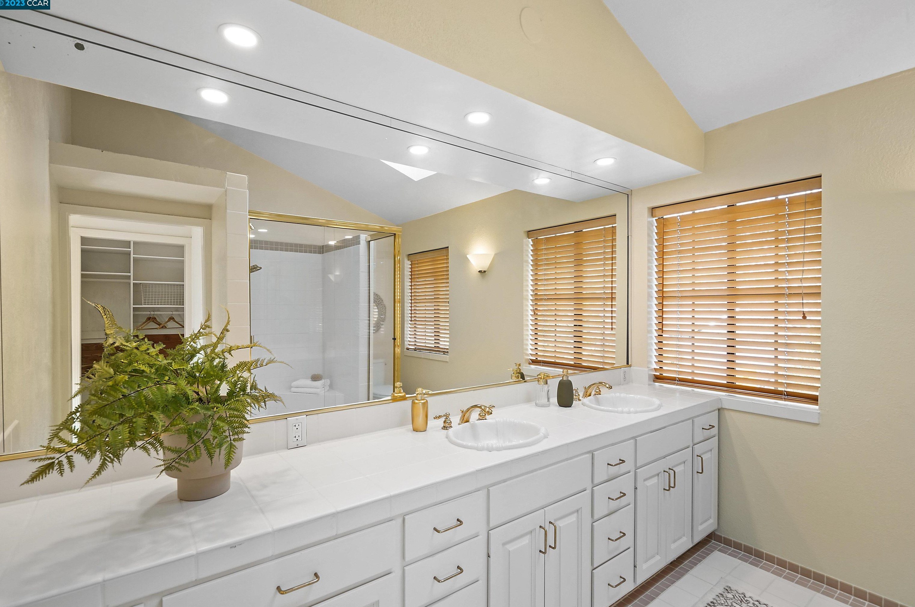 37 Bacon Ct, Lafayette CA  94549-6232 exterior