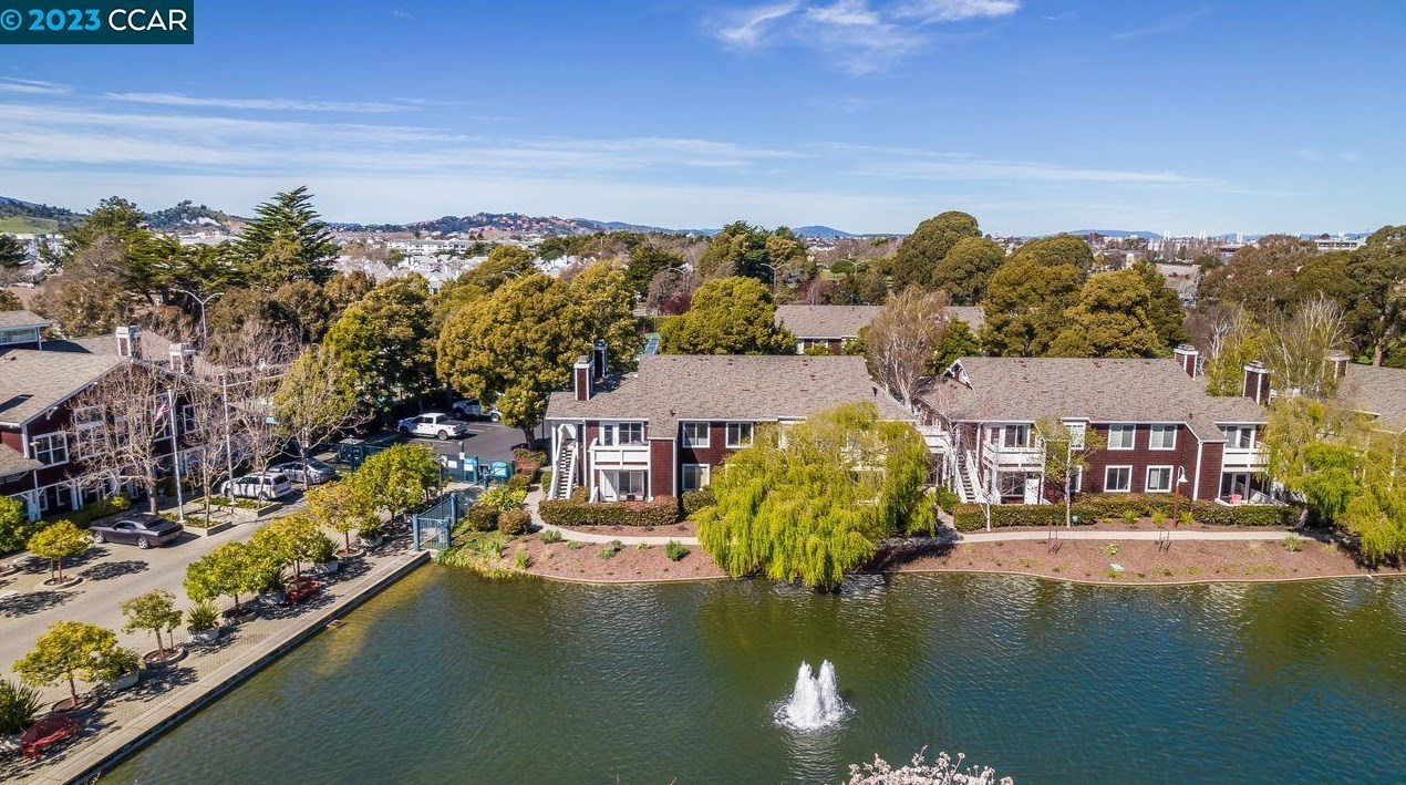 2 Marina Lakes Dr, Richmond CA  94804-7447 exterior