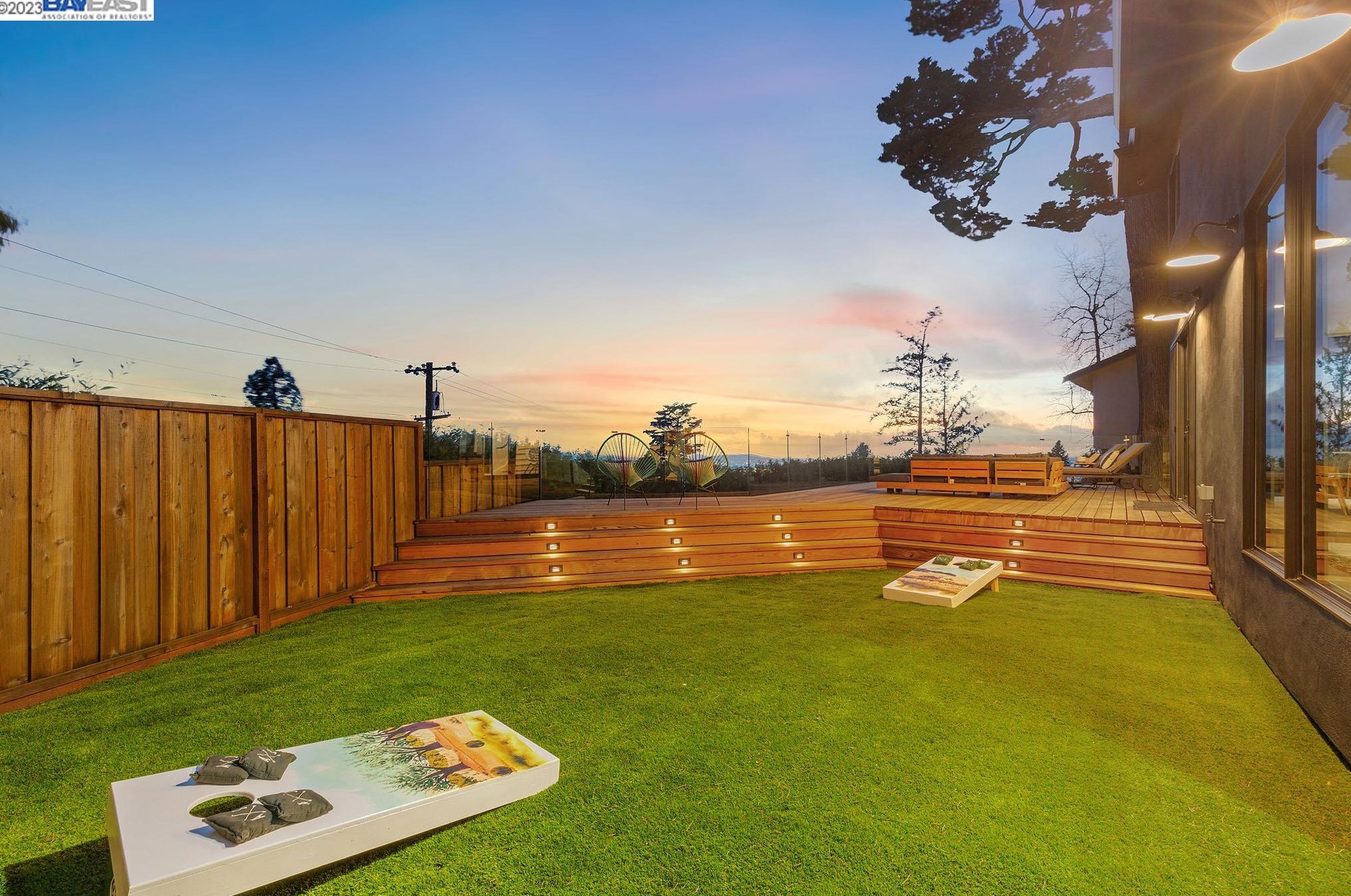 25 Rydal Ct, Oakland CA  94611-2408 exterior