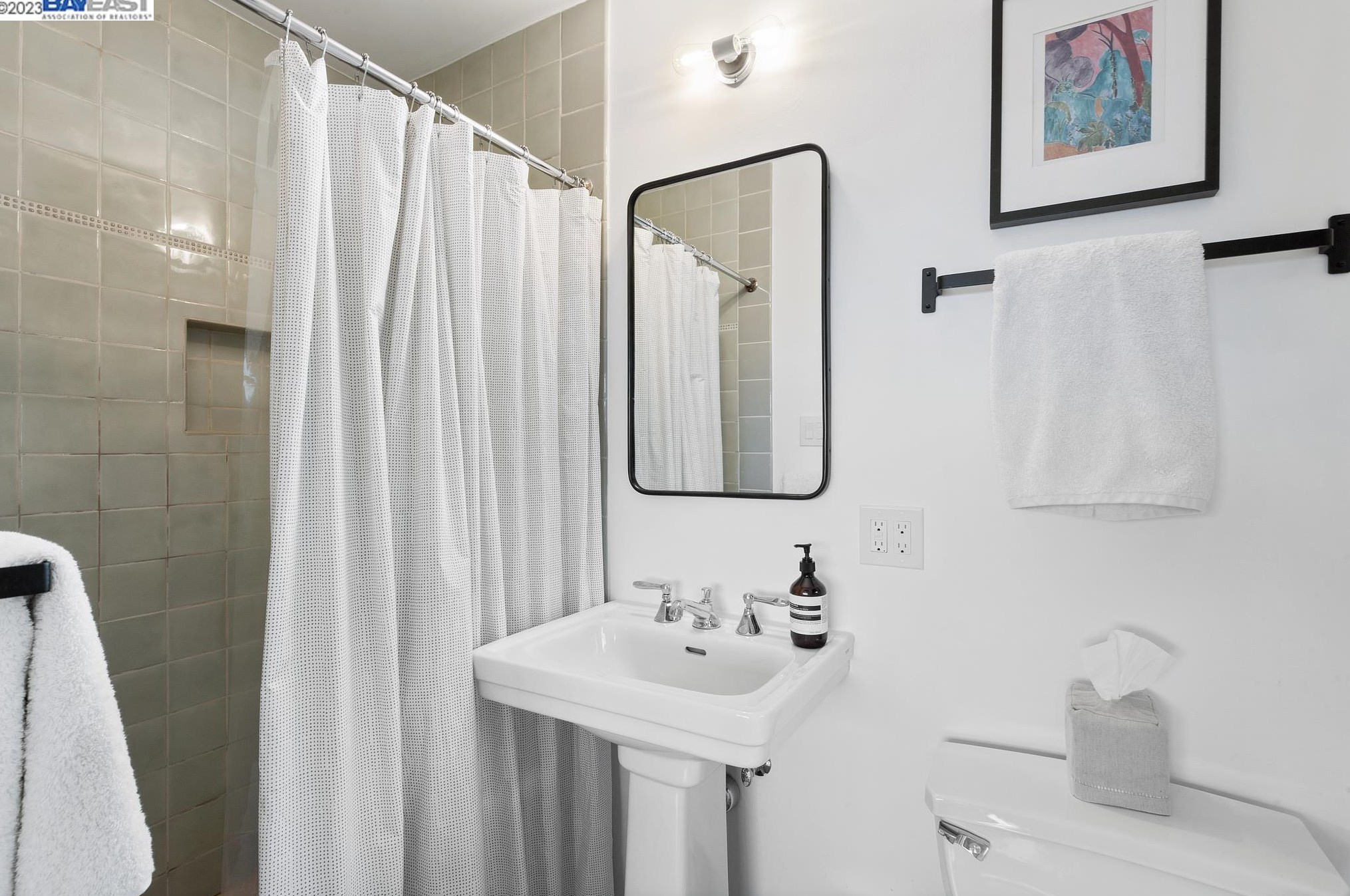 25 Rydal Ct, Oakland CA  94611-2408 exterior