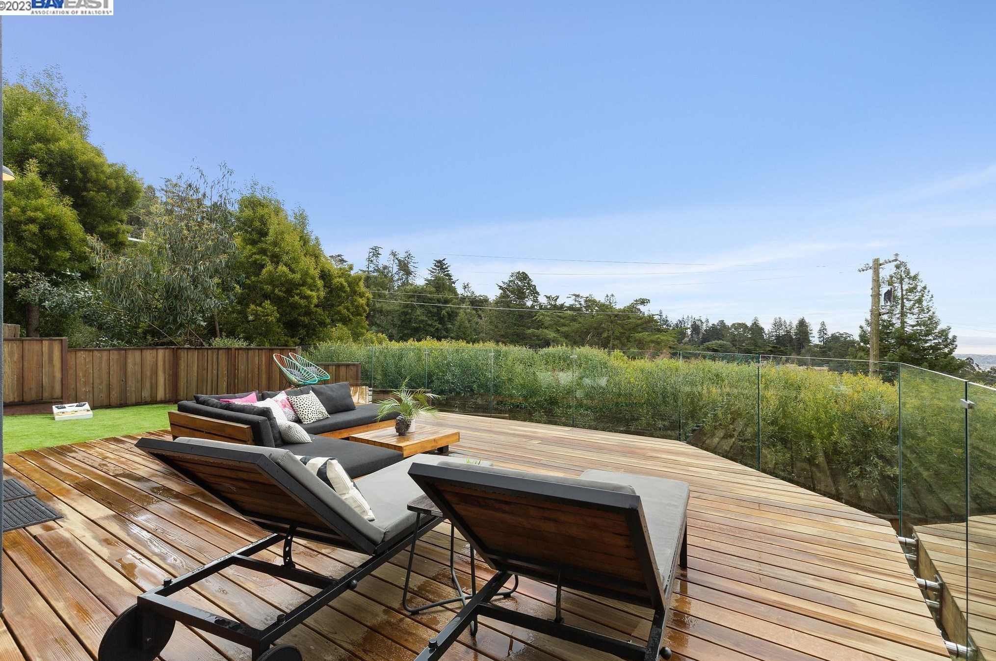 25 Rydal Ct, Oakland CA  94611-2408 exterior