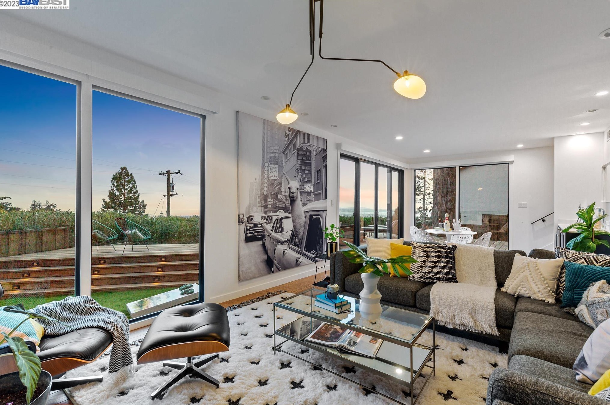 25 Rydal Ct, Oakland CA  94611-2408 exterior