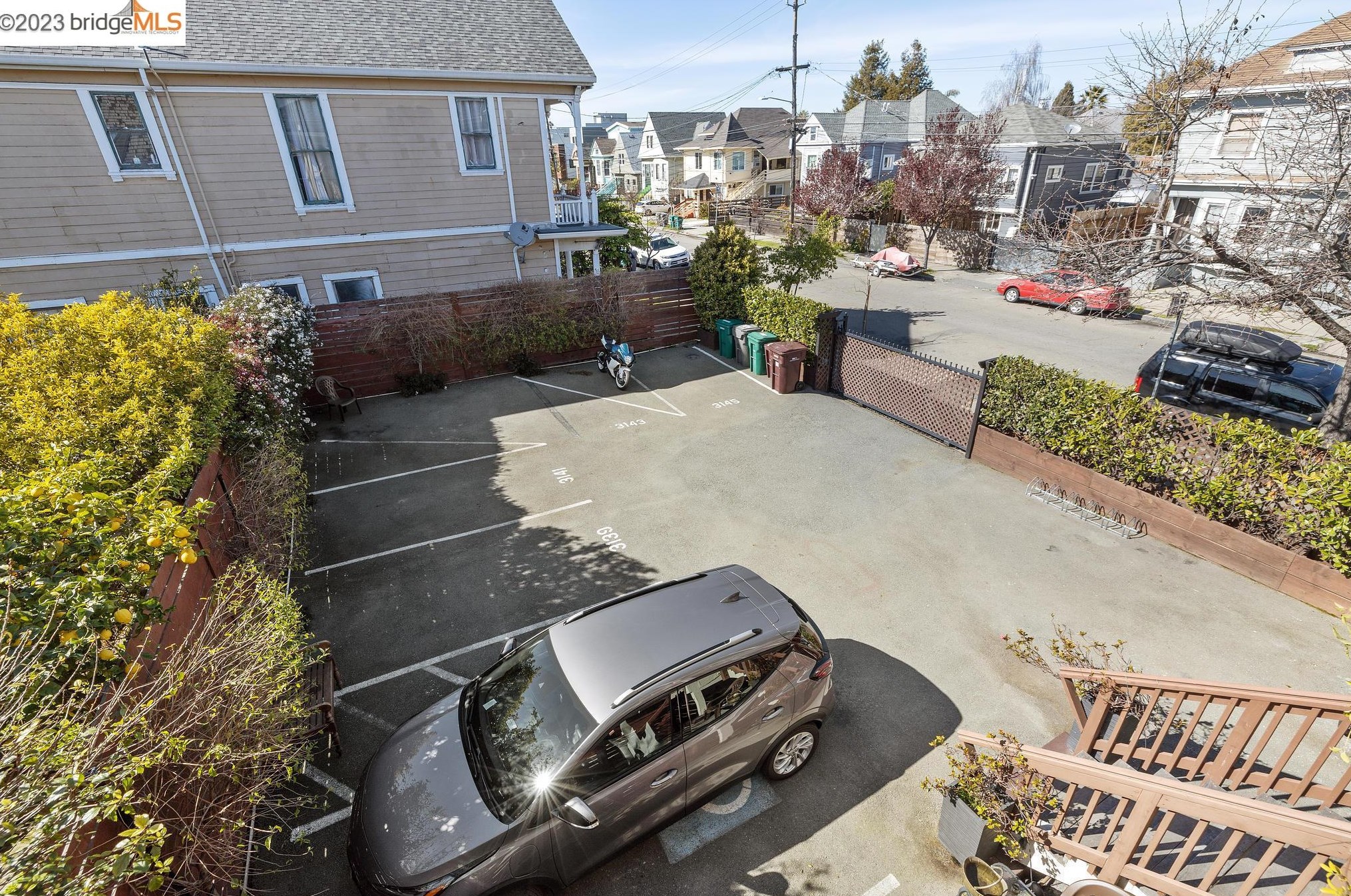 3141 West St, Oakland CA  94608-4310 exterior
