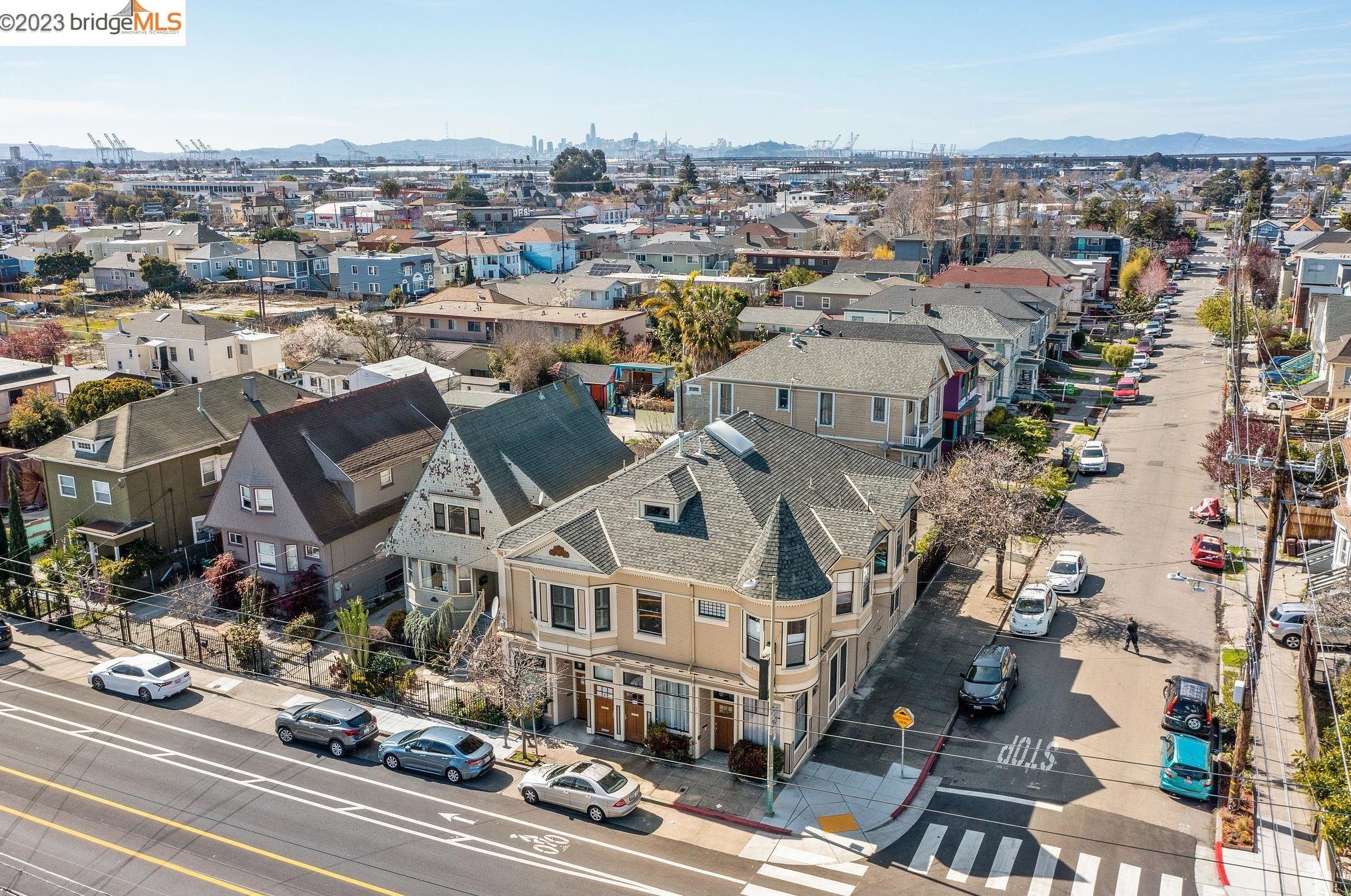 3141 West St, Oakland CA  94608-4310 exterior