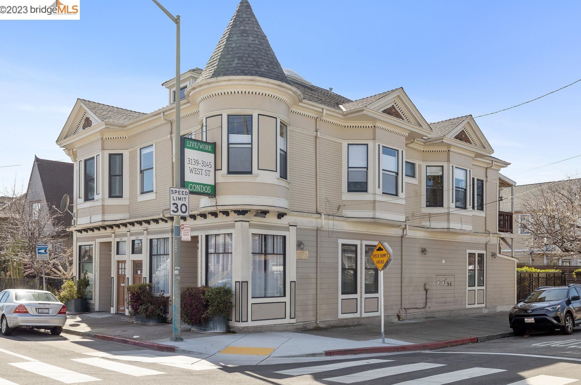 3141 West St, Oakland CA  94608-4310 exterior