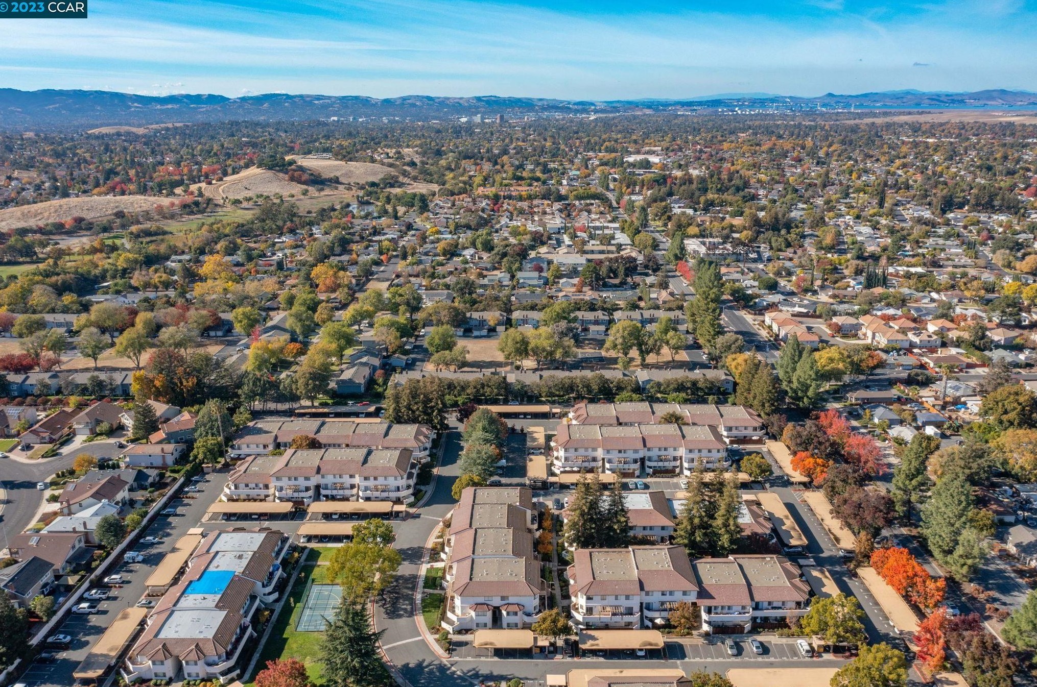 5035 Valley Crest Dr, Concord CA  94521-4906 exterior