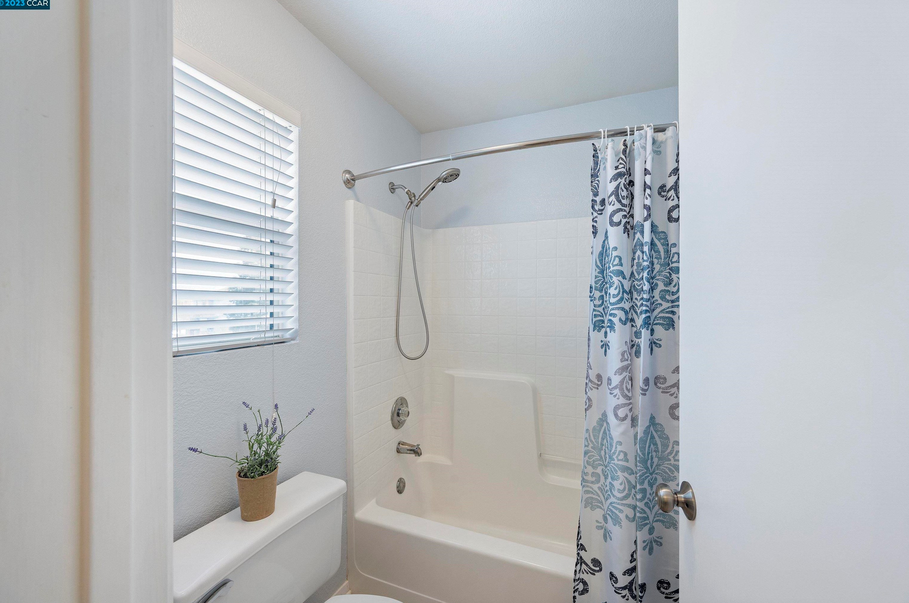 845 Hollowbrook Dr, Los Angeles CA  94513-6122 exterior