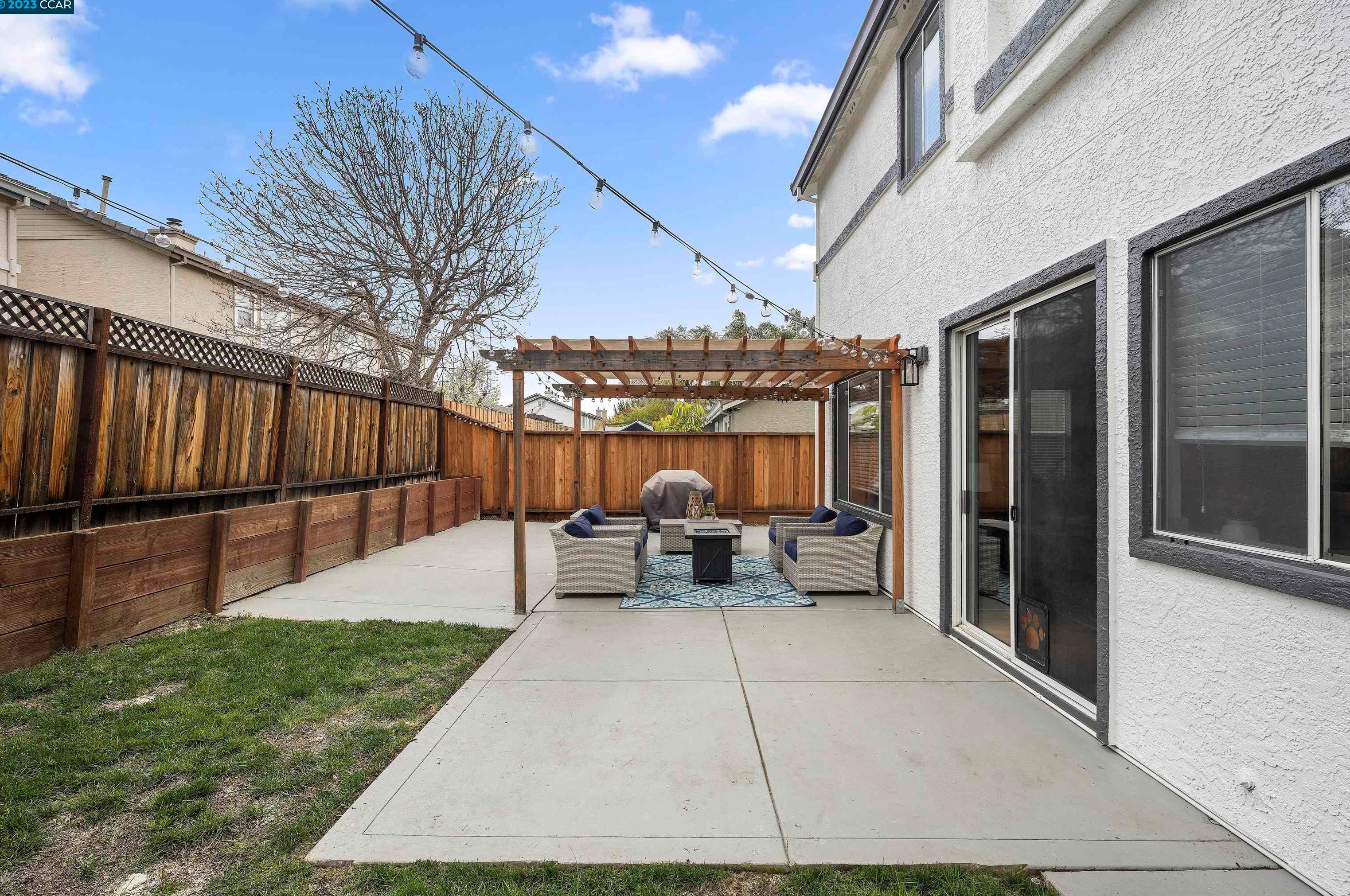 845 Hollowbrook Dr, Los Angeles CA  94513-6122 exterior