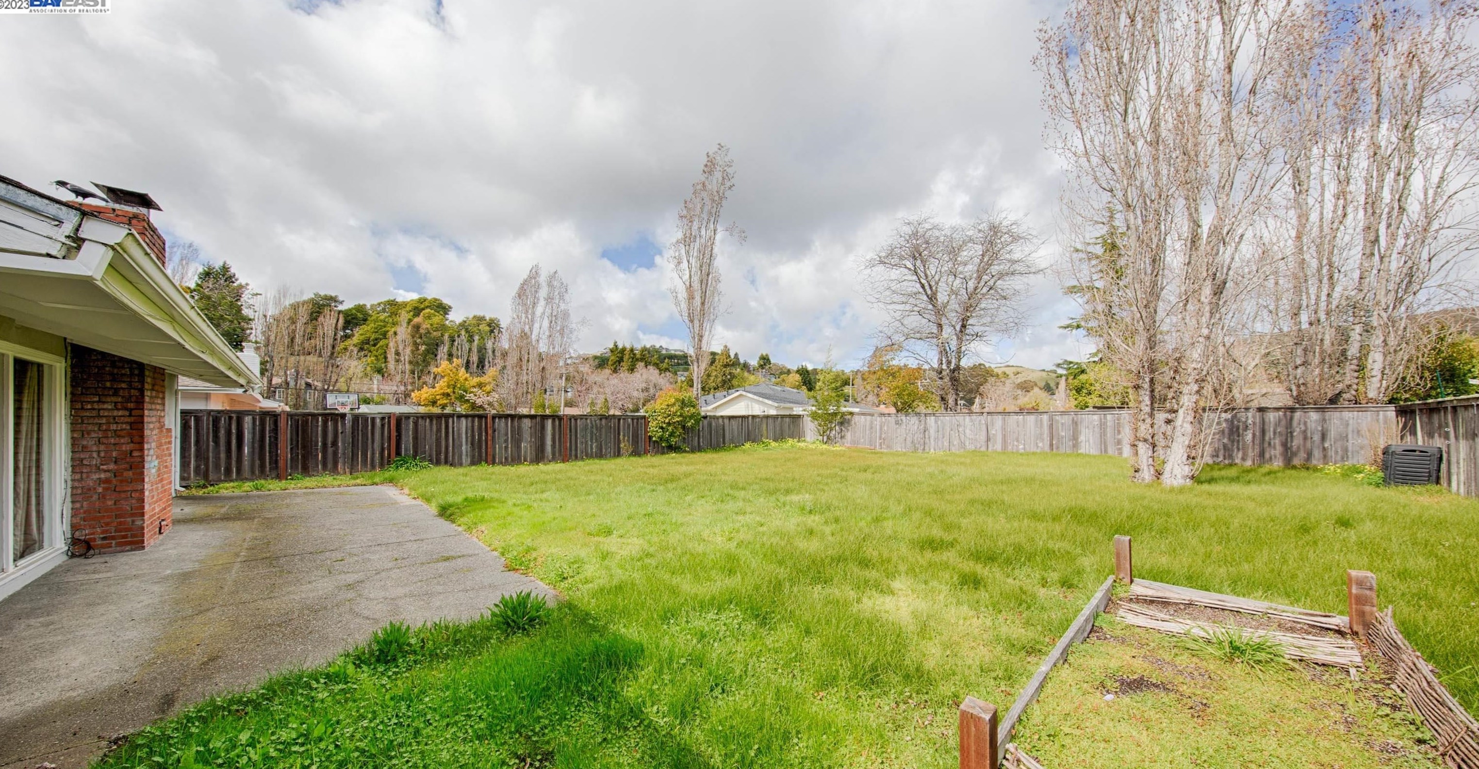 255 Cecilia Way, Tiburon CA  94920-2038 exterior
