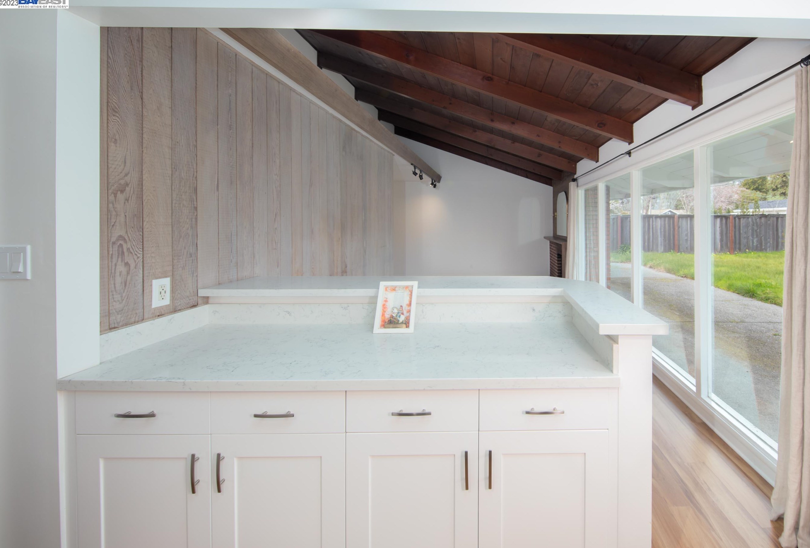 255 Cecilia Way, Tiburon CA  94920-2038 exterior