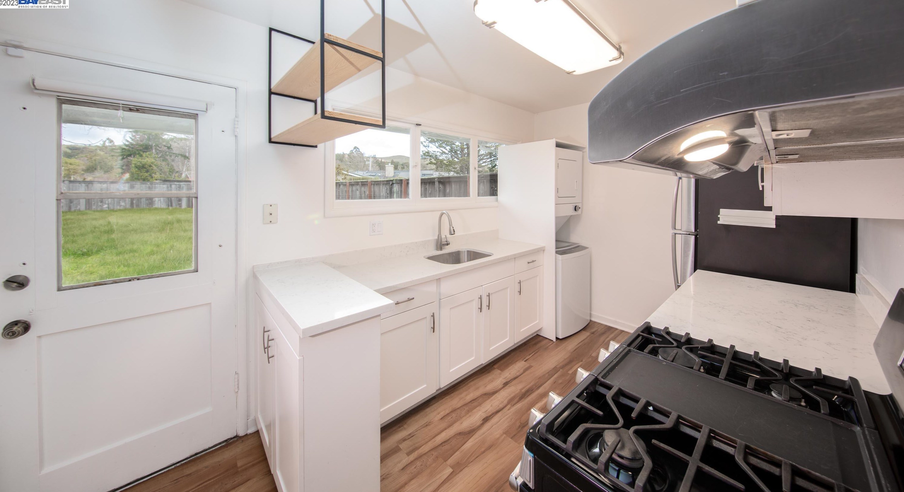 255 Cecilia Way, Tiburon CA  94920-2038 exterior