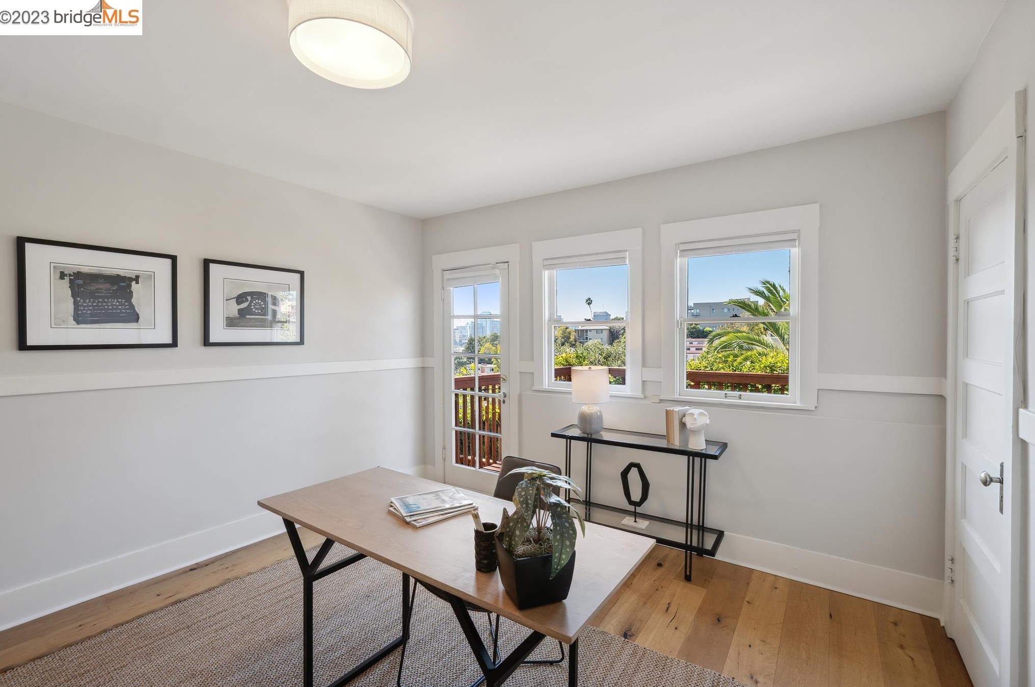 563 Radnor Rd, Oakland CA  94606-1011 exterior