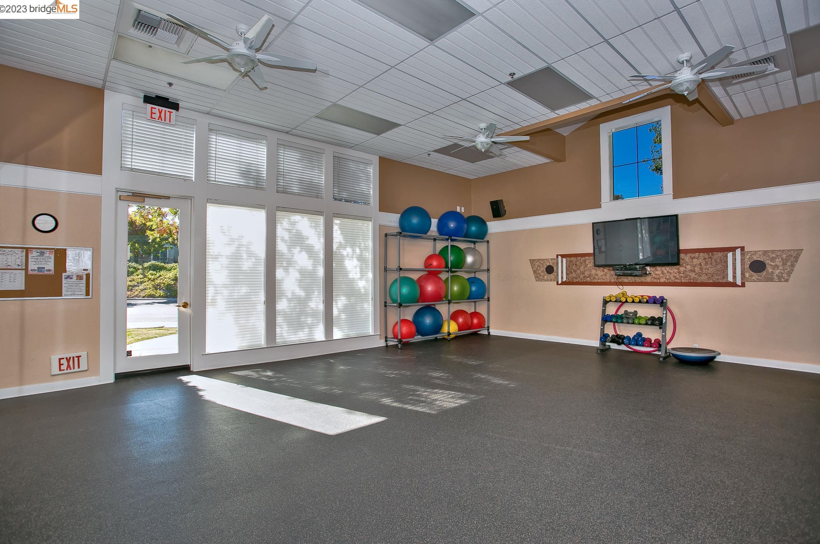 1369 Pearl Way, Los Angeles CA  94513-6970 exterior