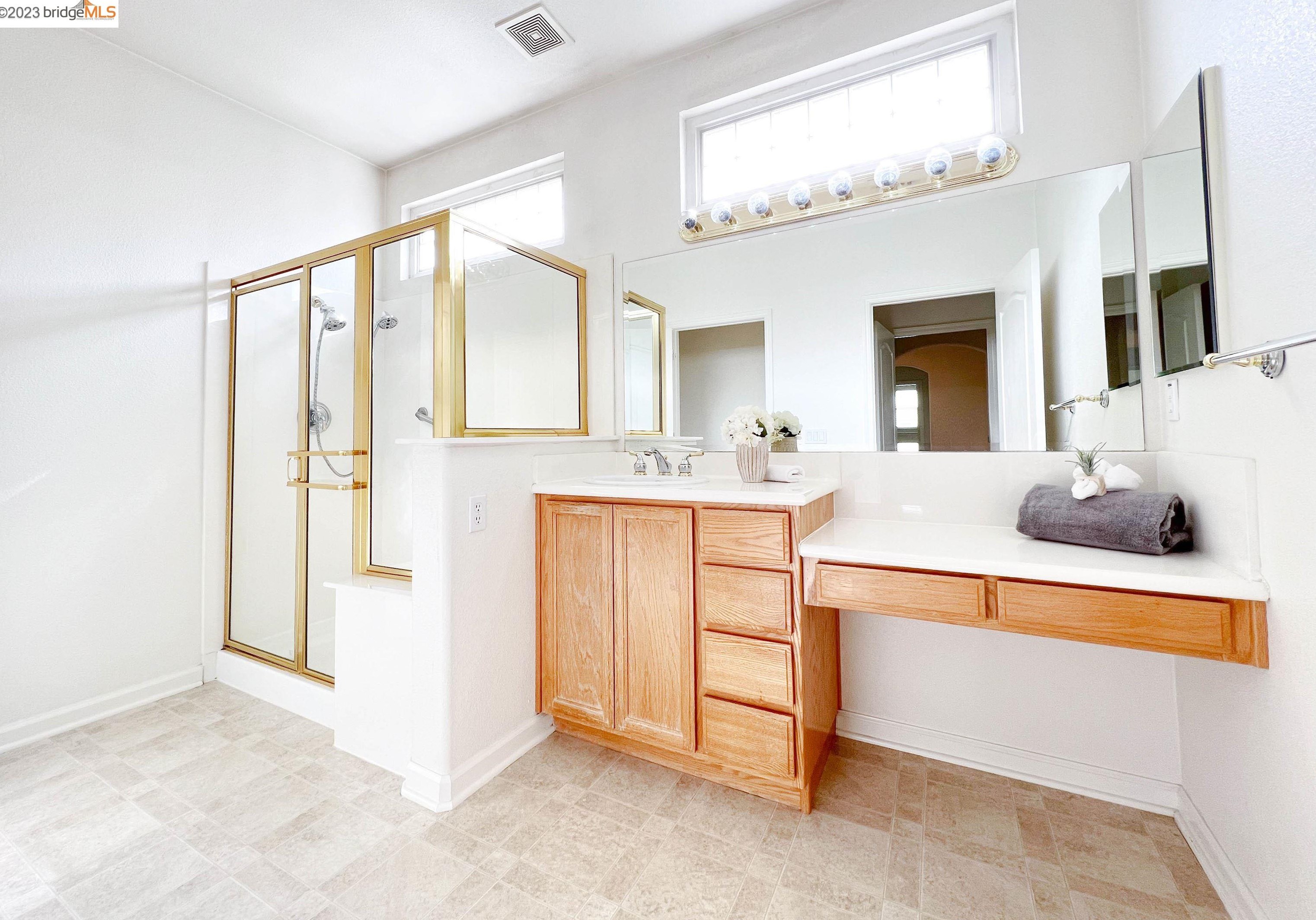 1369 Pearl Way, Los Angeles CA  94513-6970 exterior