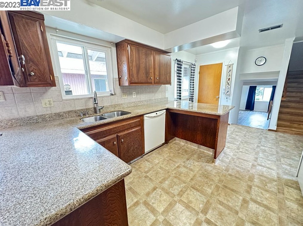 879 Bransford Ct, Fairfield CA  94533-3601 exterior