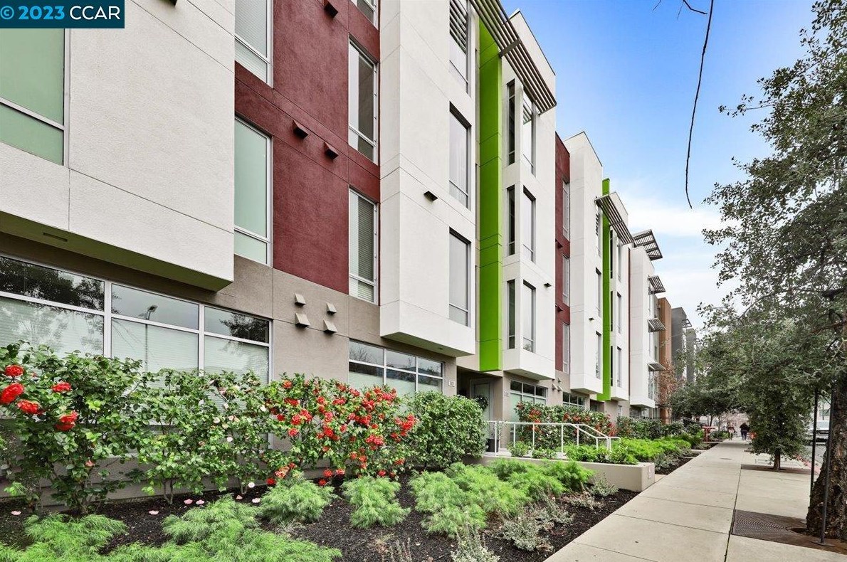 555 Ygnacio Valley Rd, Walnut Creek CA  94596-3301 exterior