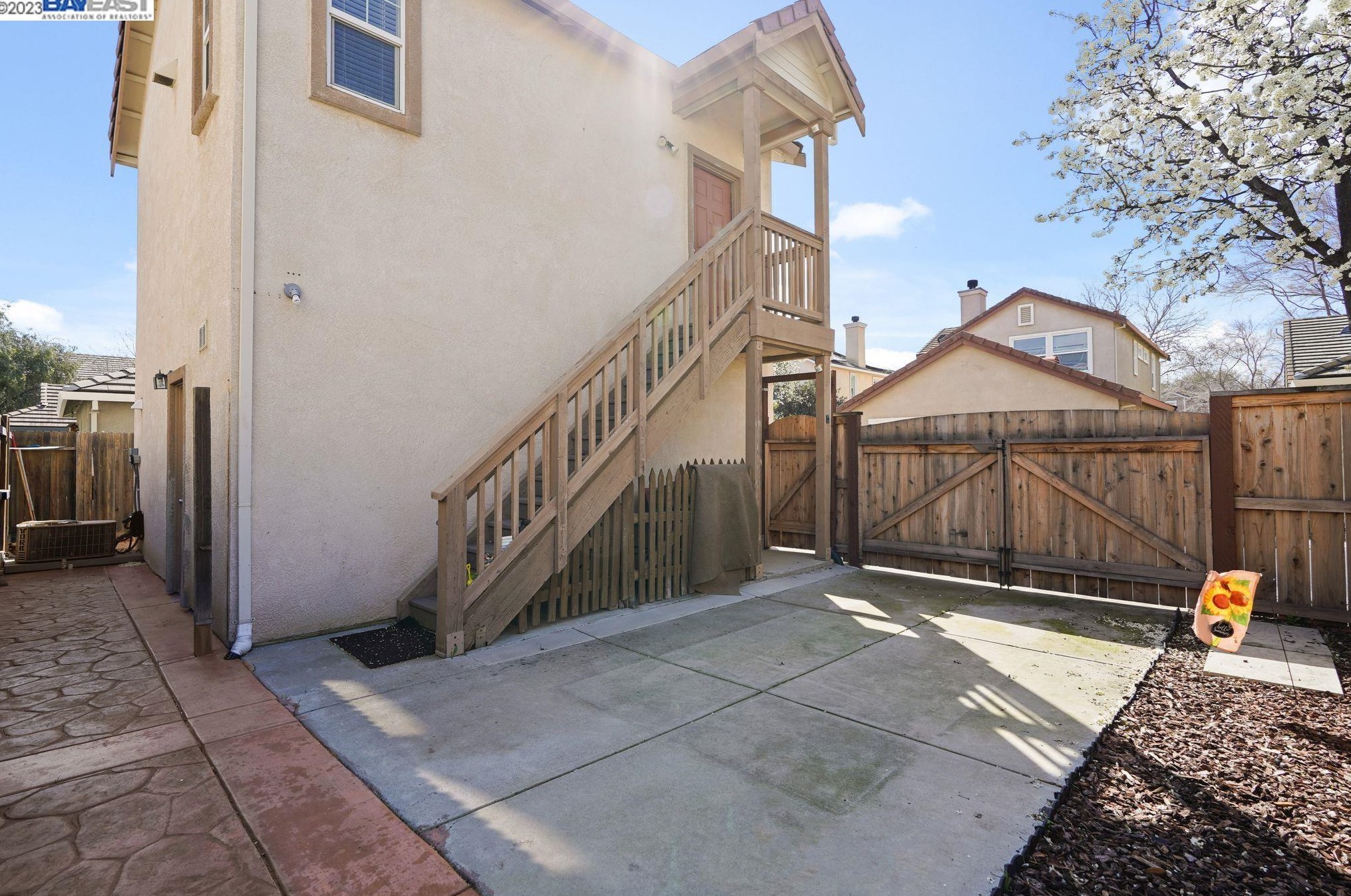 86 Lexington St, Los Angeles CA  94513-4477 exterior