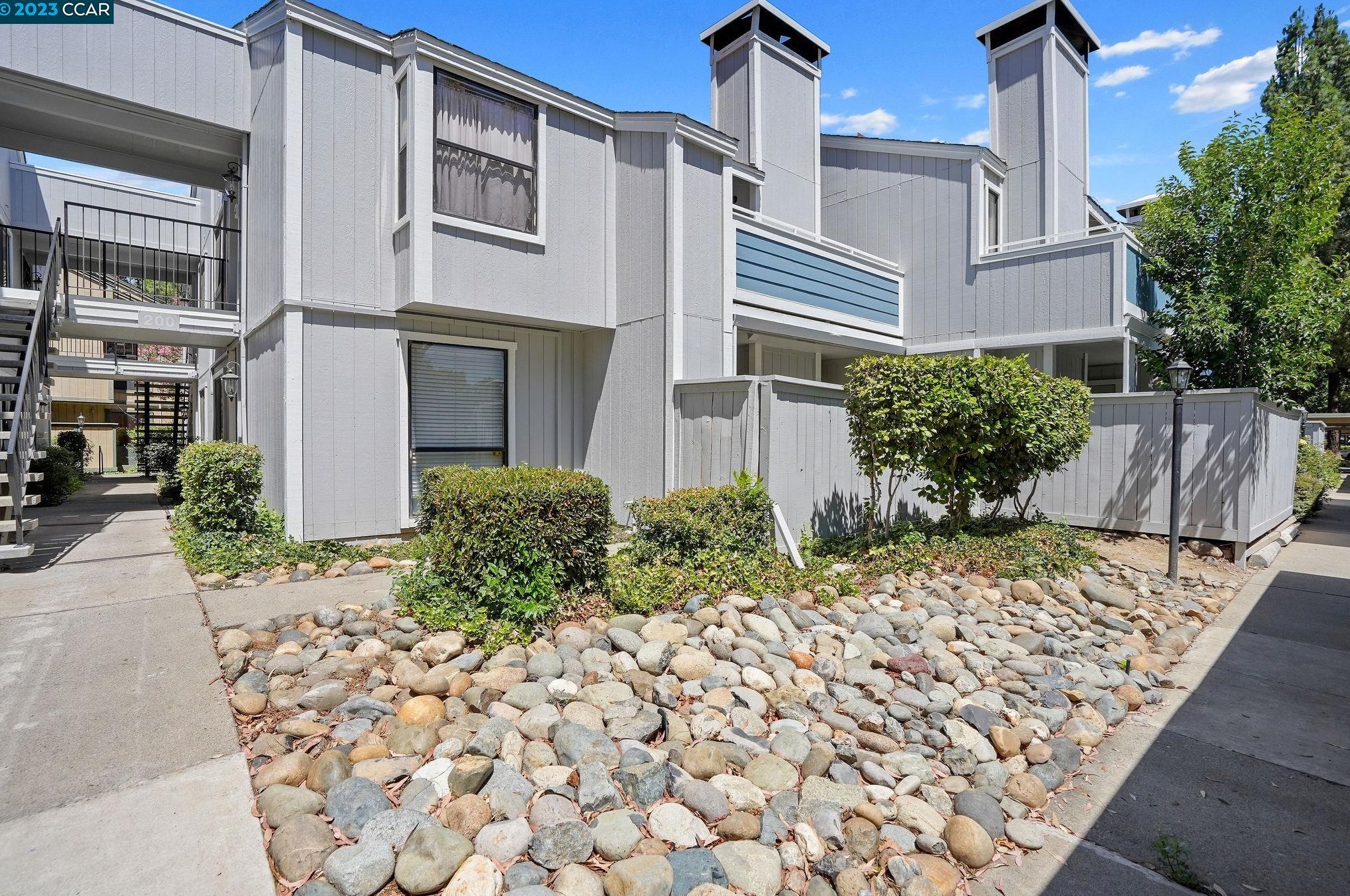 200 Del Verde Cir, Sacramento CA  95833-3056 exterior