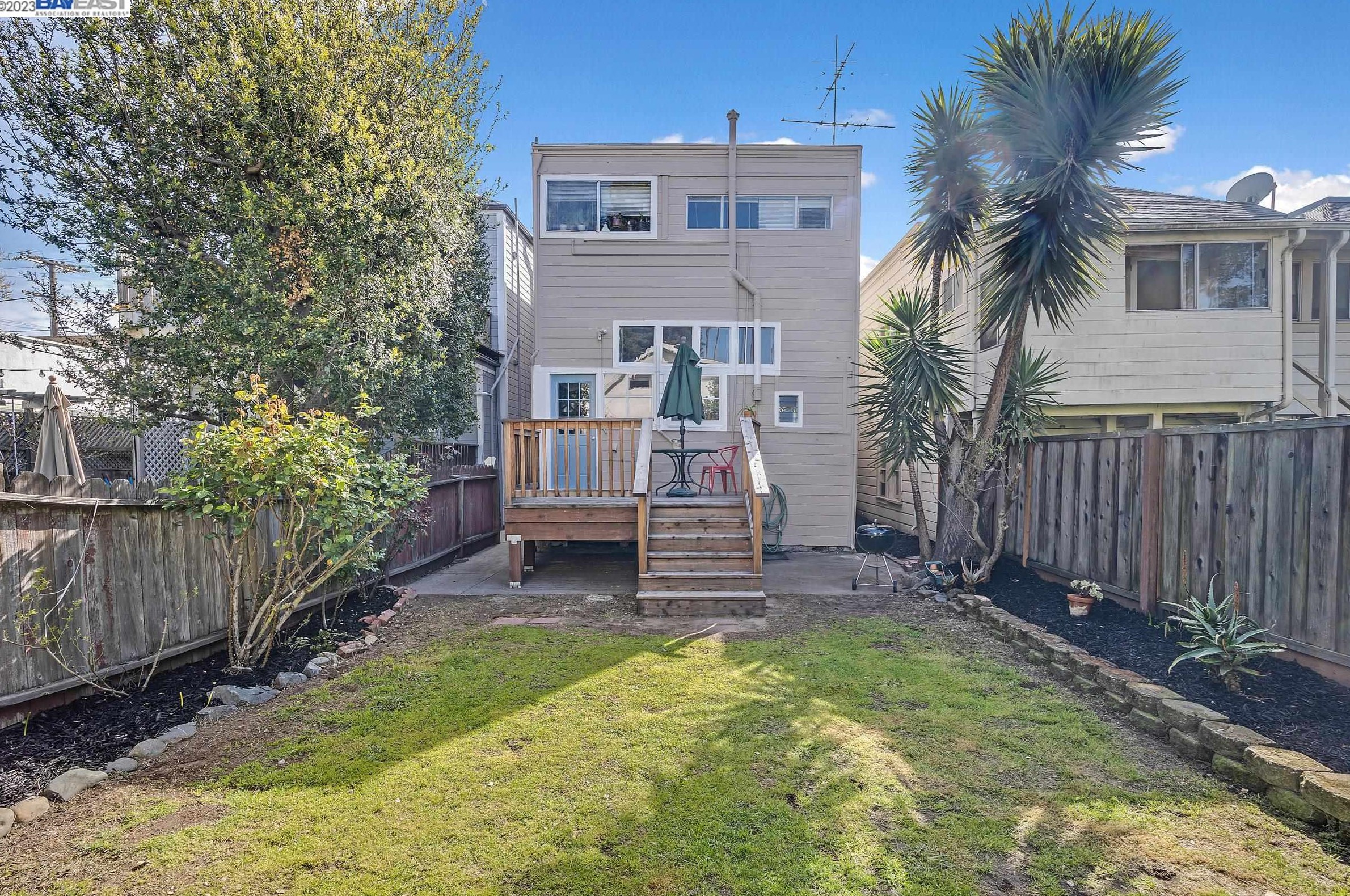 1315 9 St, Alameda CA 94501-3410 exterior