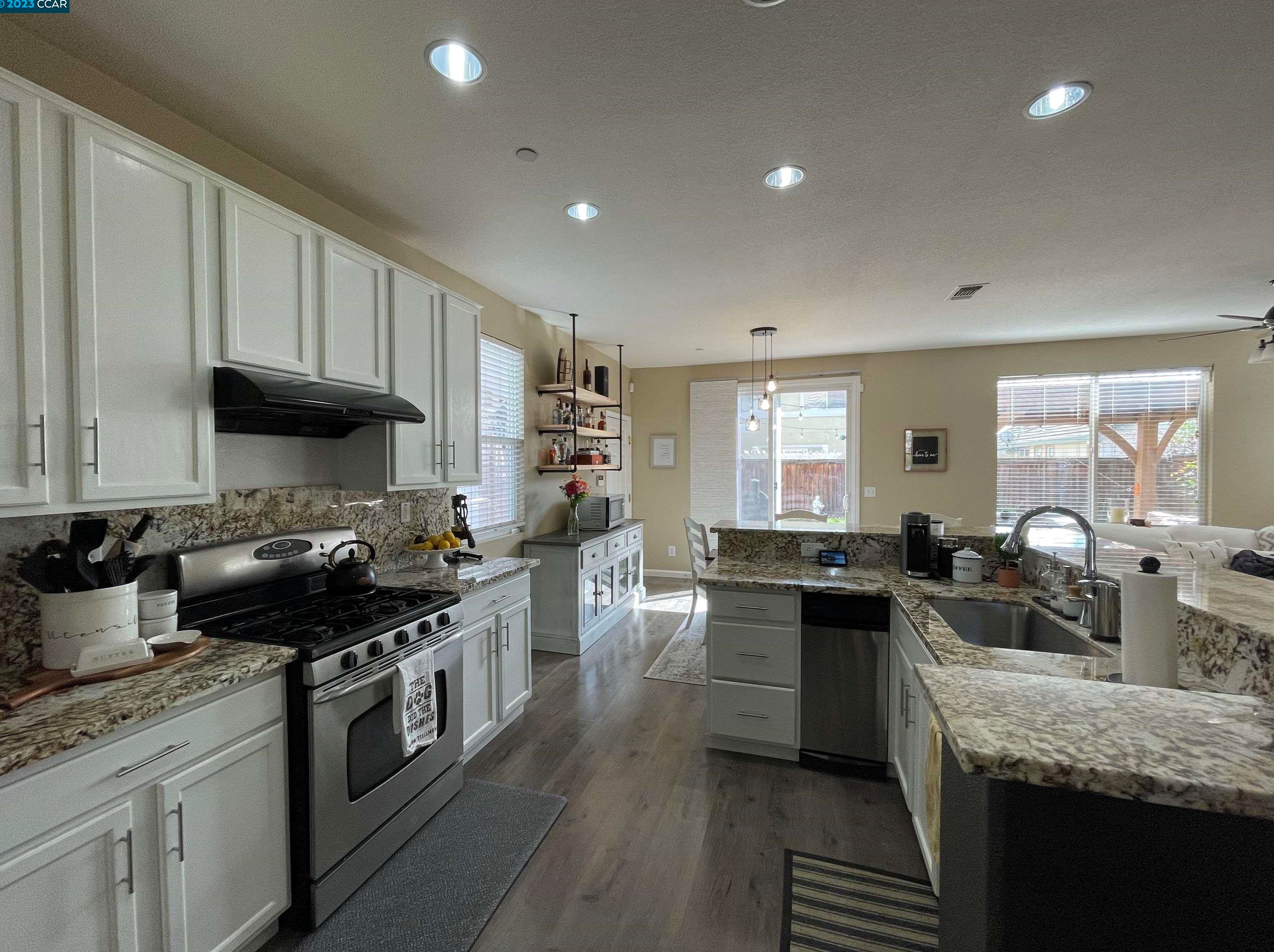 552 Young Dr, Los Angeles CA  94513-8300 exterior