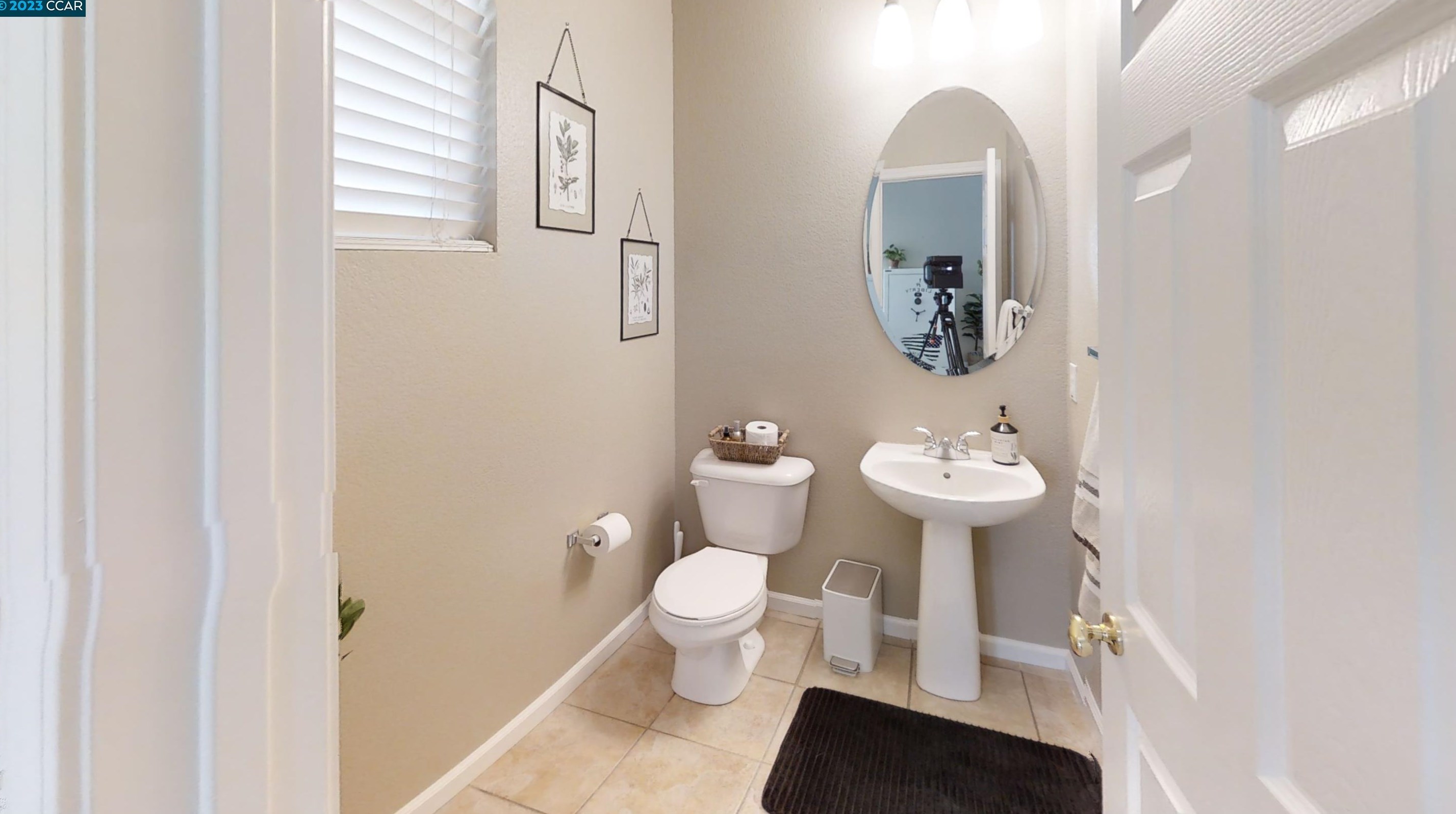 552 Young Dr, Los Angeles CA  94513-8300 exterior