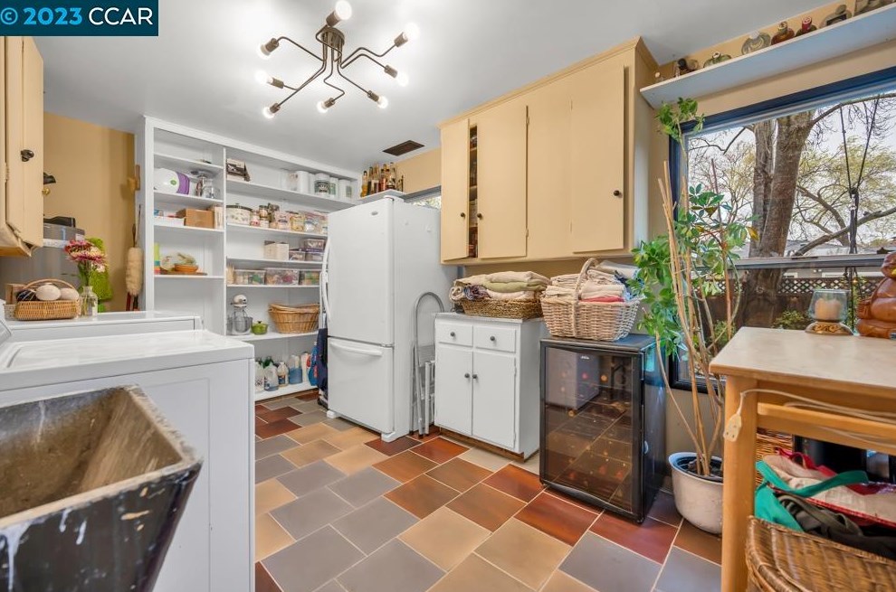 3264 Hudson Ave, Walnut Creek CA  94597-1827 exterior