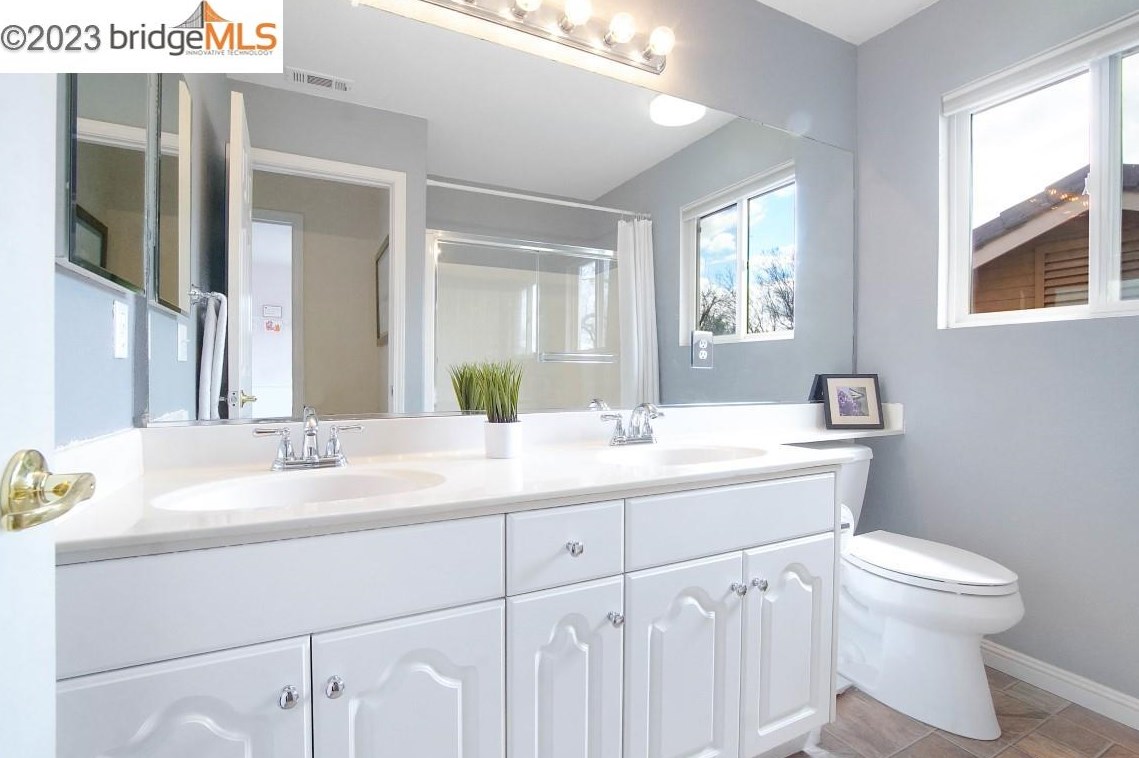 926 Blossom Dr, Los Angeles CA  94513-6144 exterior
