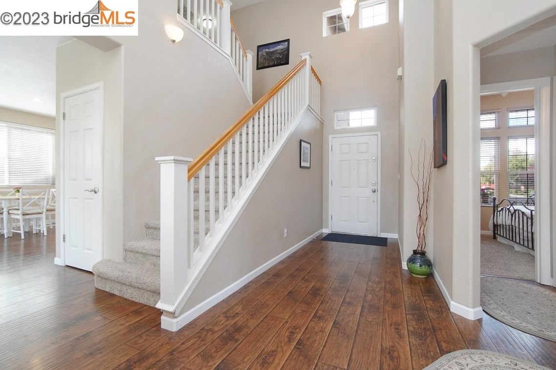 926 Blossom Dr, Los Angeles CA  94513-6144 exterior