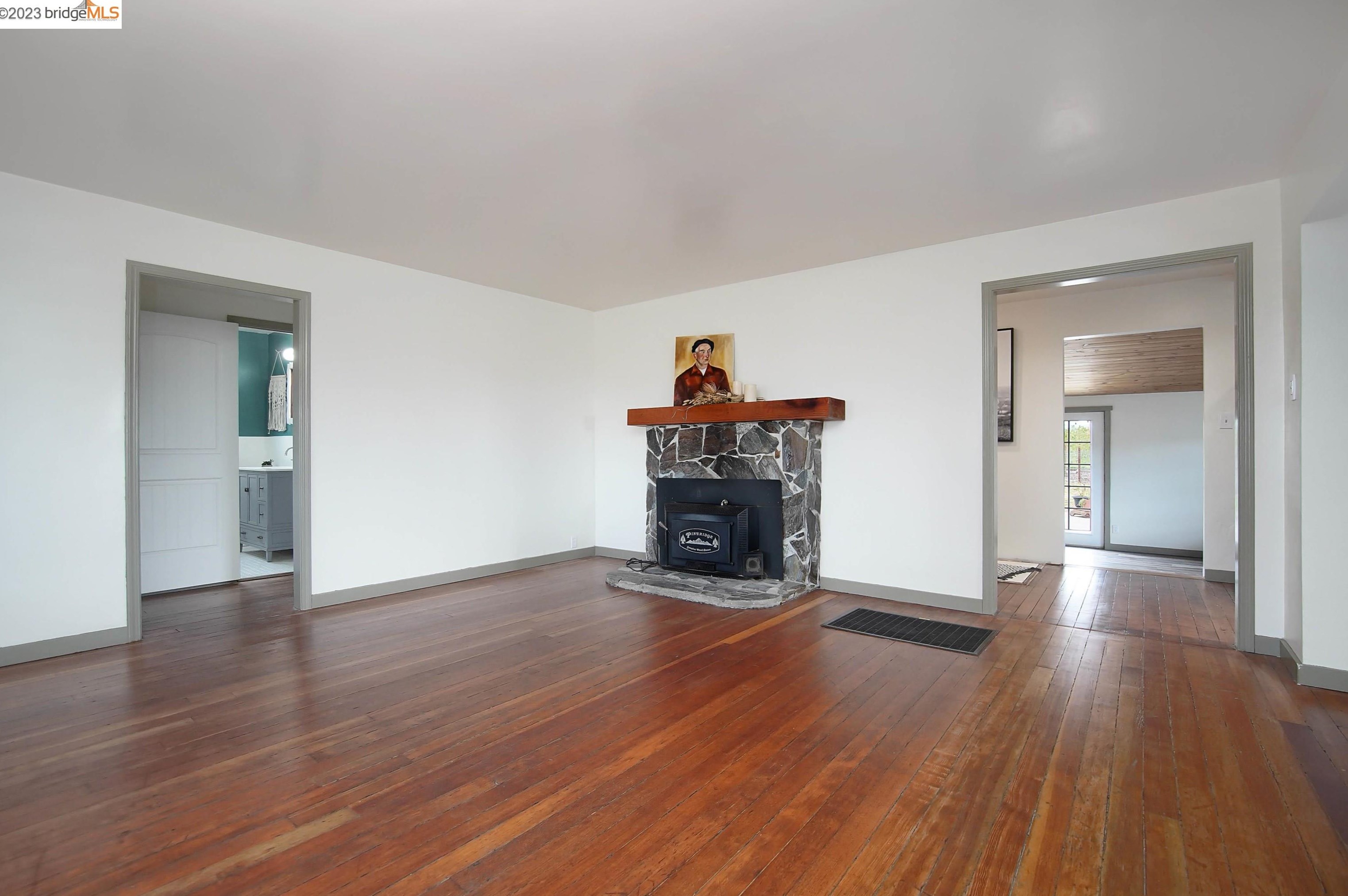 2661 Walnut Blvd, Los Angeles CA  94513-4402 exterior