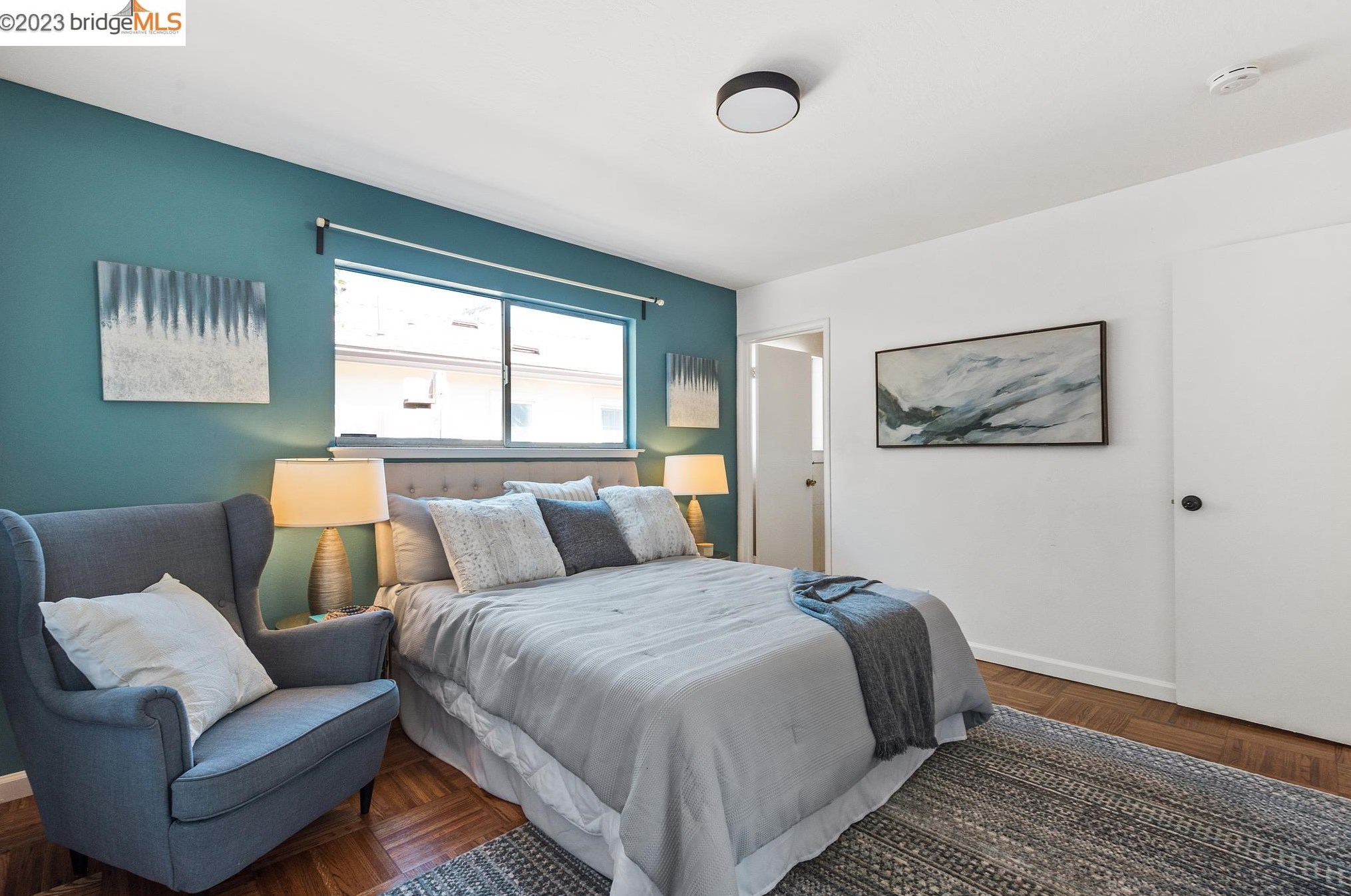 2037 19th Ave, Oakland CA  94606-4153 exterior